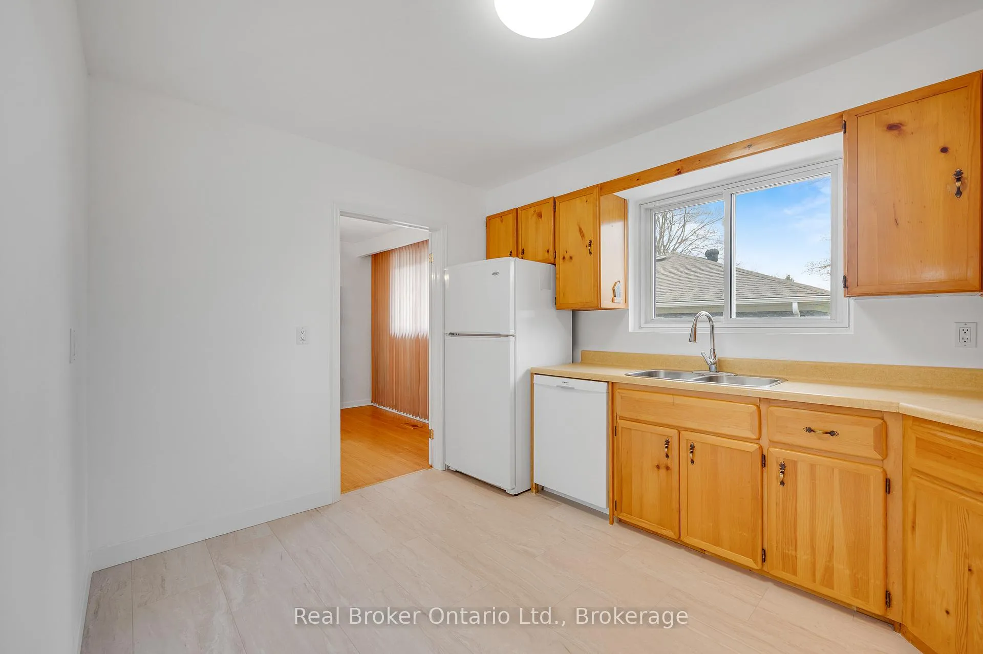 Photo 13 of 434 Hampton Heath Road, Burlington, Appleby — HOMEH