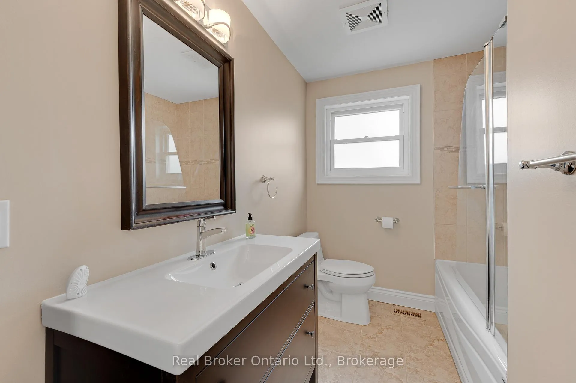 Photo 20 of 434 Hampton Heath Road, Burlington, Appleby — HOMEH