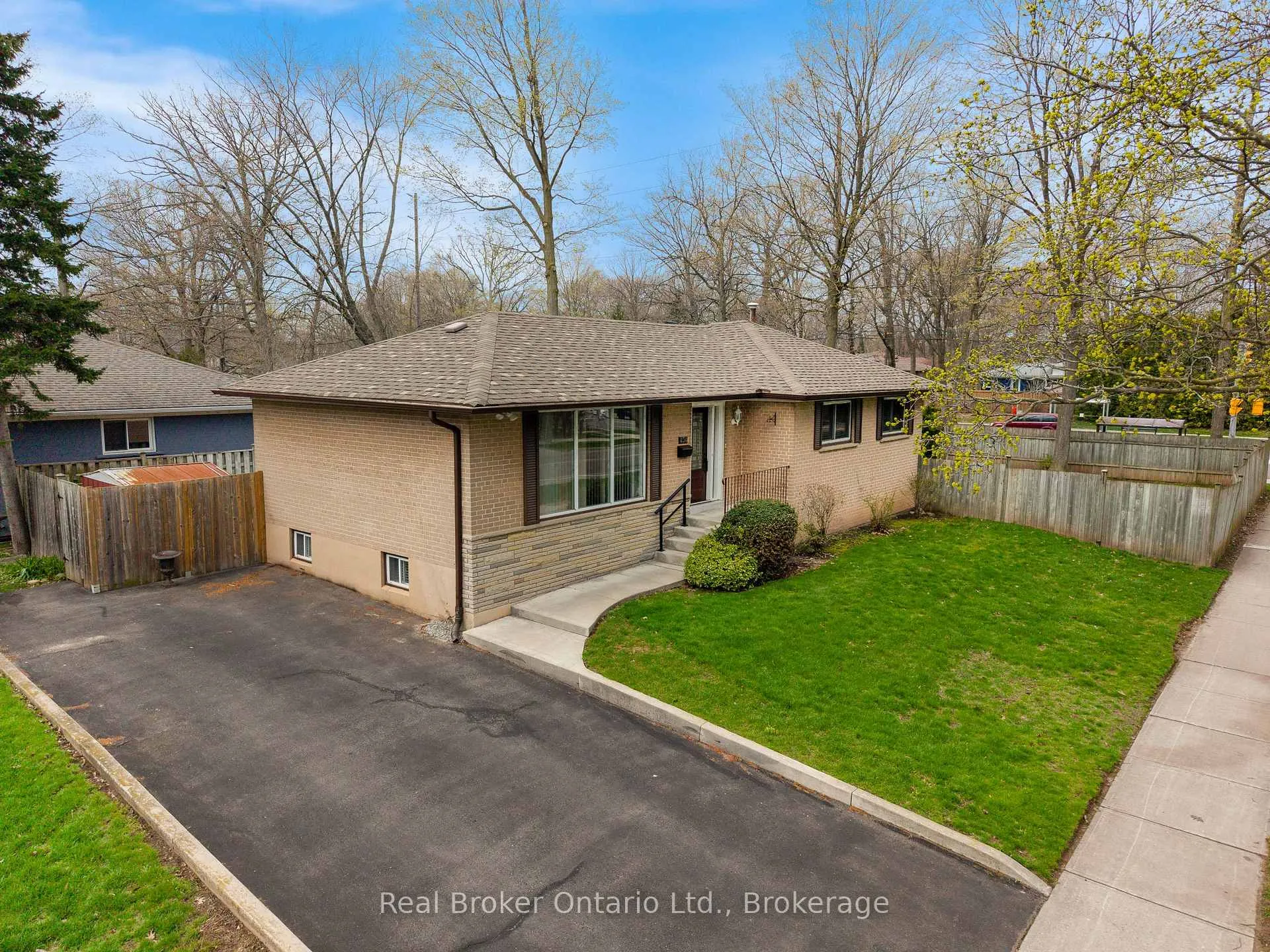 Photo 41 of 434 Hampton Heath Road, Burlington, Appleby — HOMEH