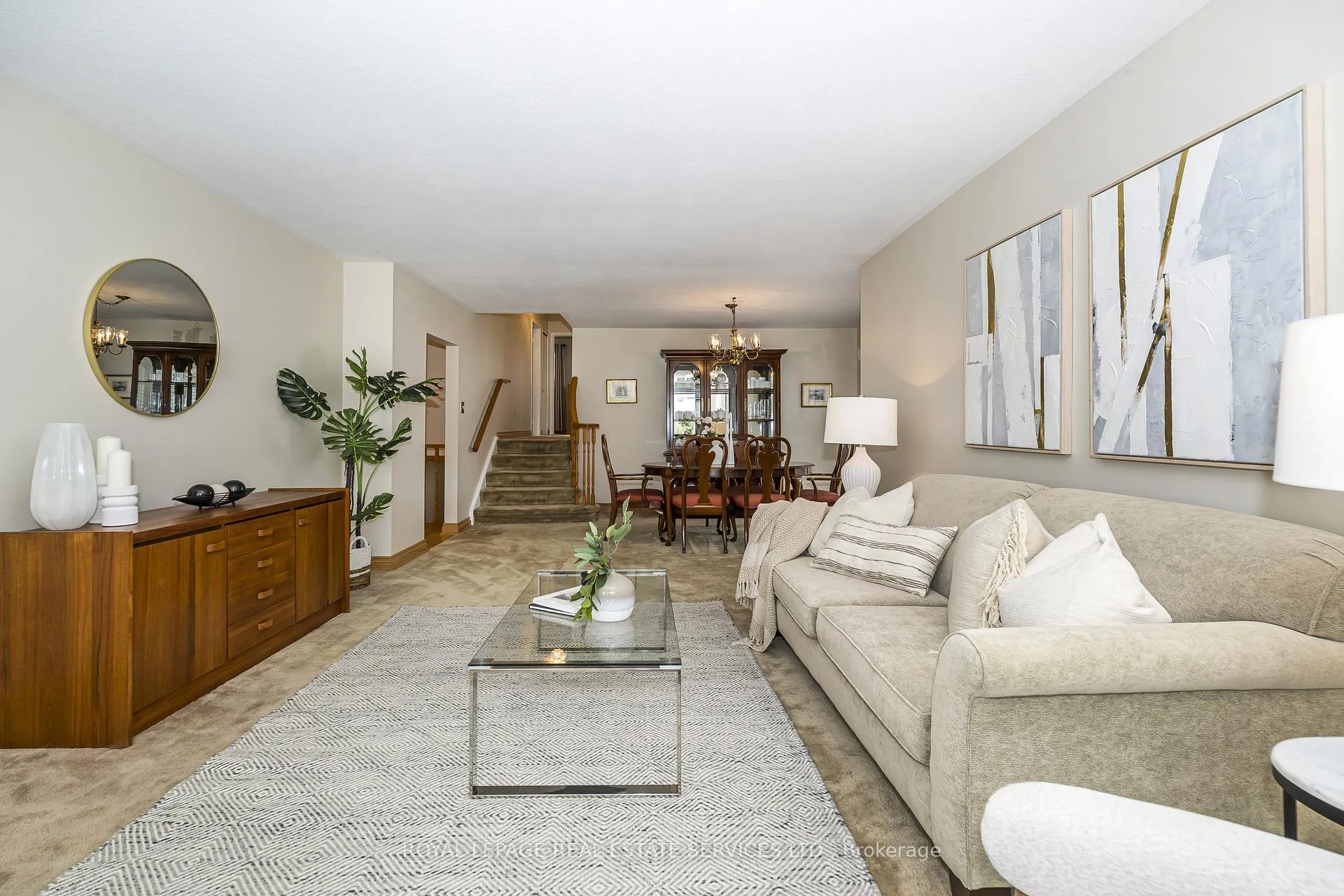 Photo 4 of 23 Birchleaf Crescent, Etobicoke, Willowridge-Martingrove-Richview — HOMEH