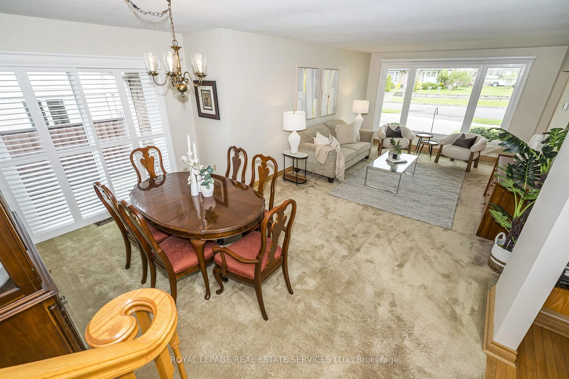 Photo 7 of 23 Birchleaf Crescent, Etobicoke, Willowridge-Martingrove-Richview — HOMEH