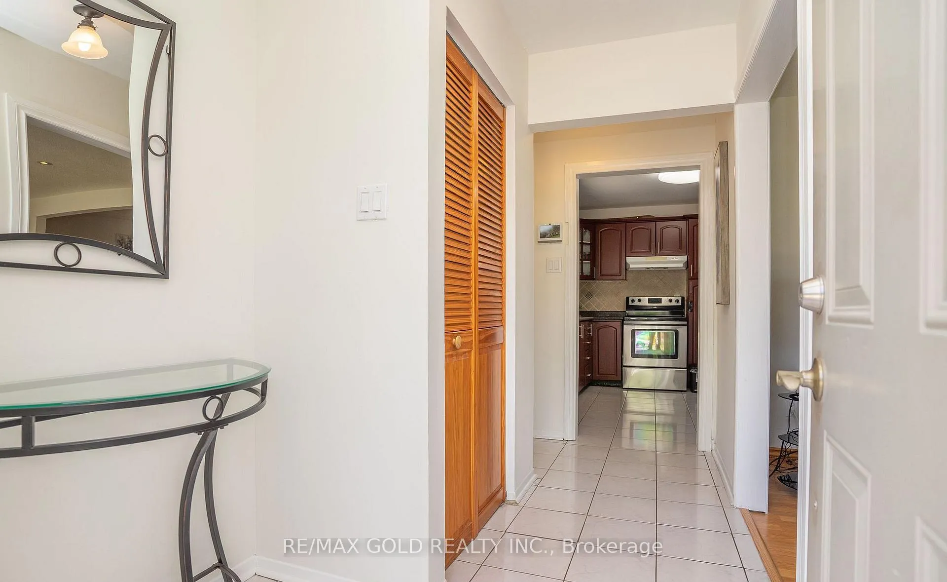 Photo 5 of 51 Davenport Crescent, Brampton, Southgate — HOMEH