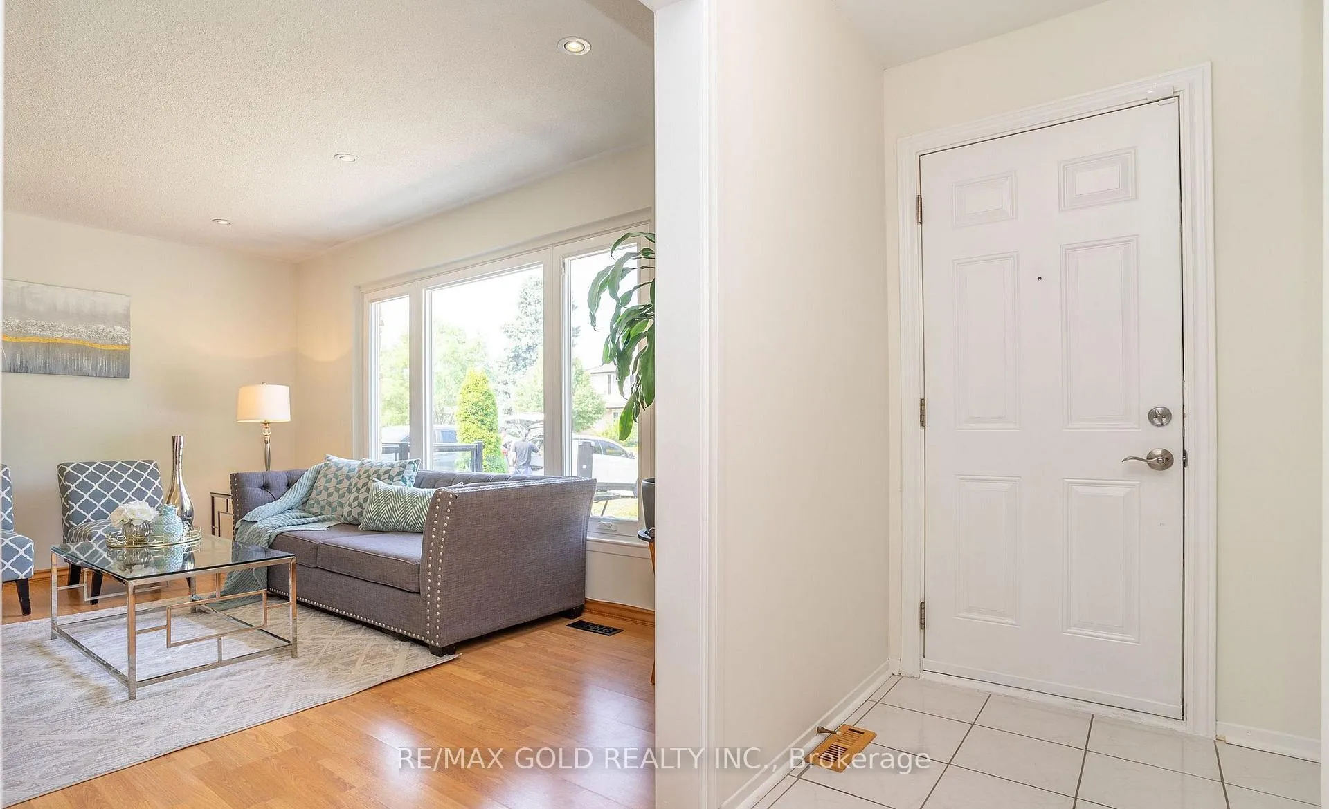 Photo 6 of 51 Davenport Crescent, Brampton, Southgate — HOMEH