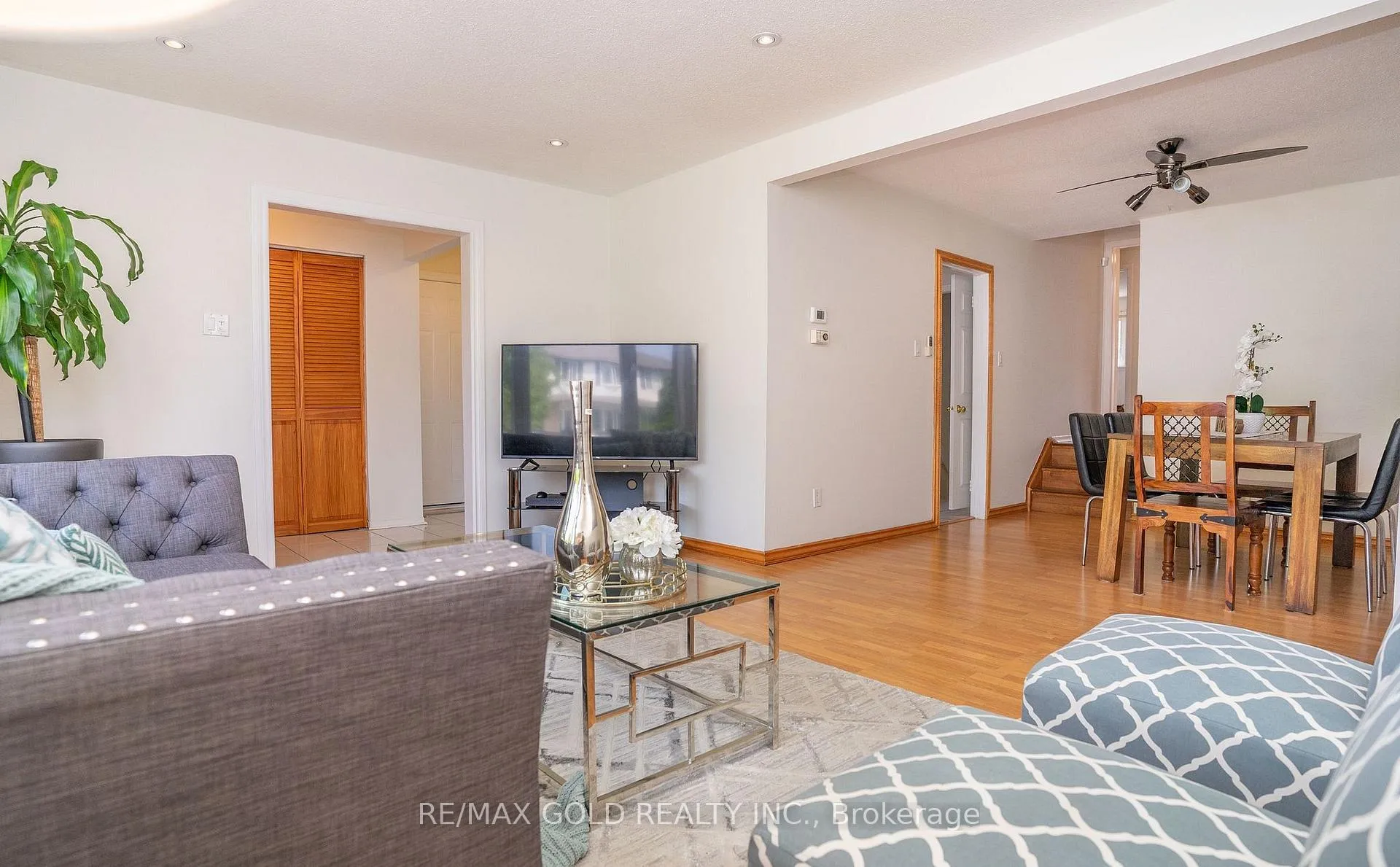 Photo 9 of 51 Davenport Crescent, Brampton, Southgate — HOMEH