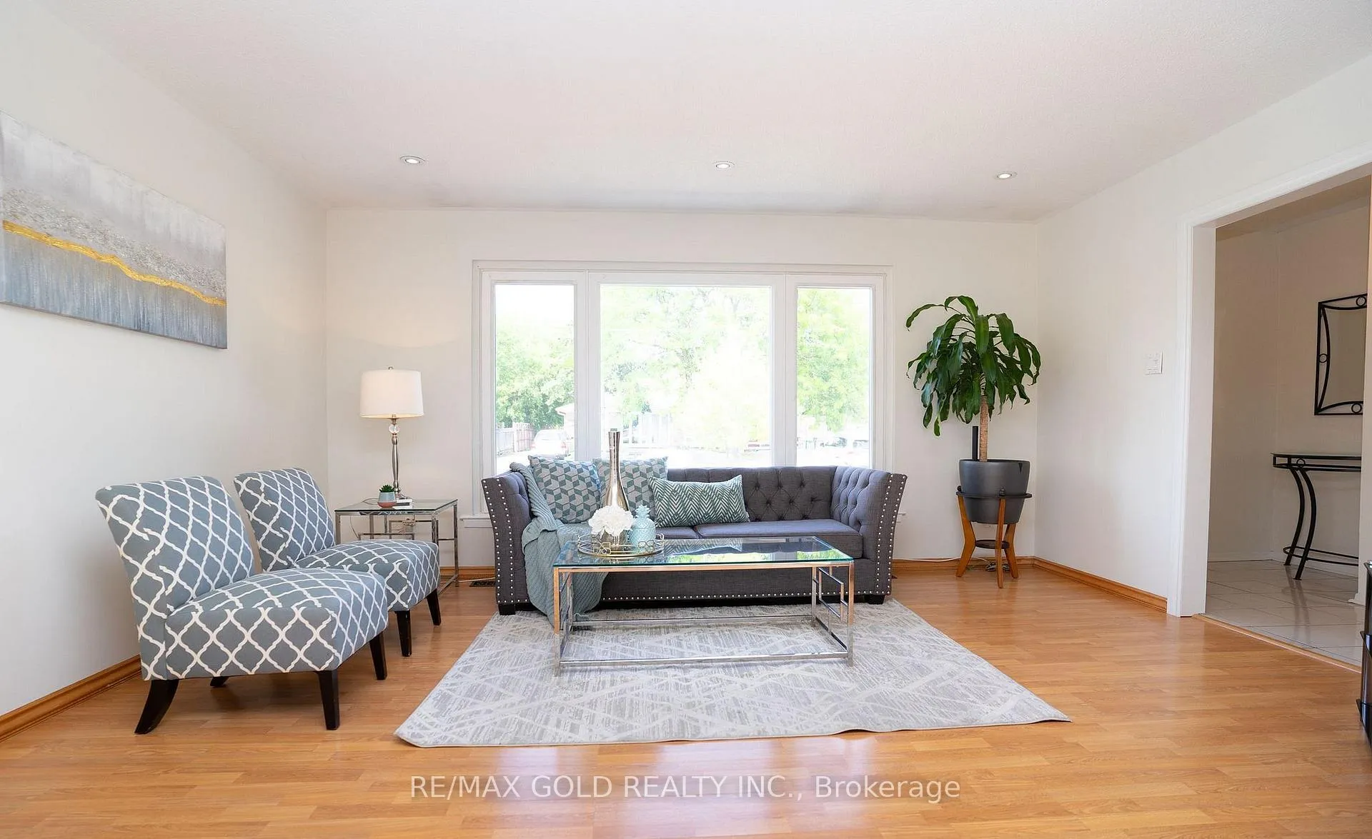 Photo 10 of 51 Davenport Crescent, Brampton, Southgate — HOMEH