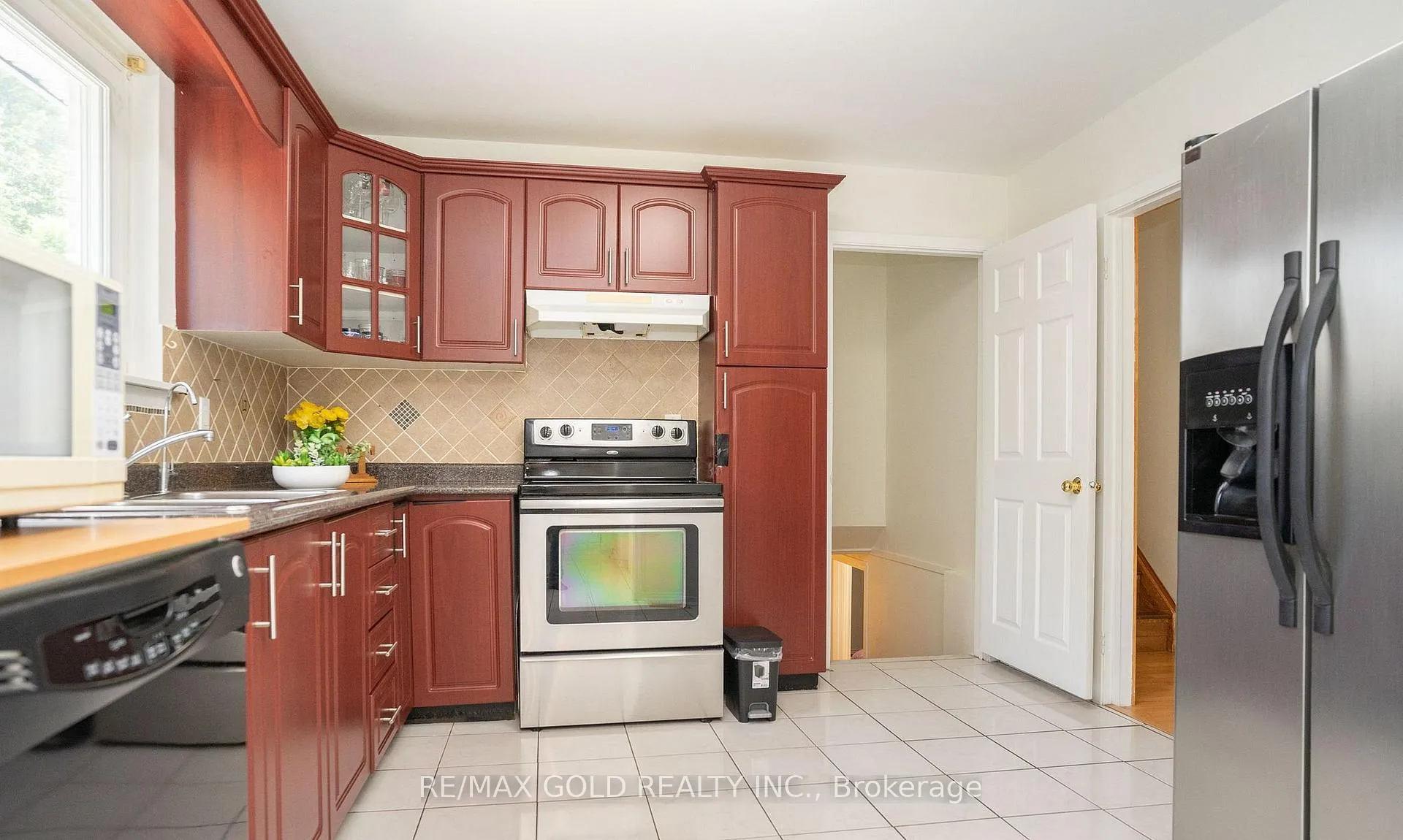Photo 14 of 51 Davenport Crescent, Brampton, Southgate — HOMEH