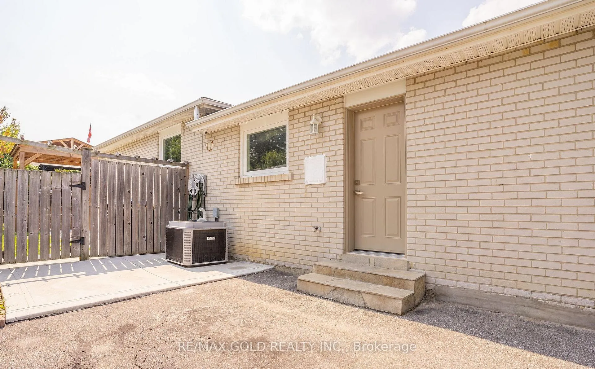 Photo 33 of 51 Davenport Crescent, Brampton, Southgate — HOMEH