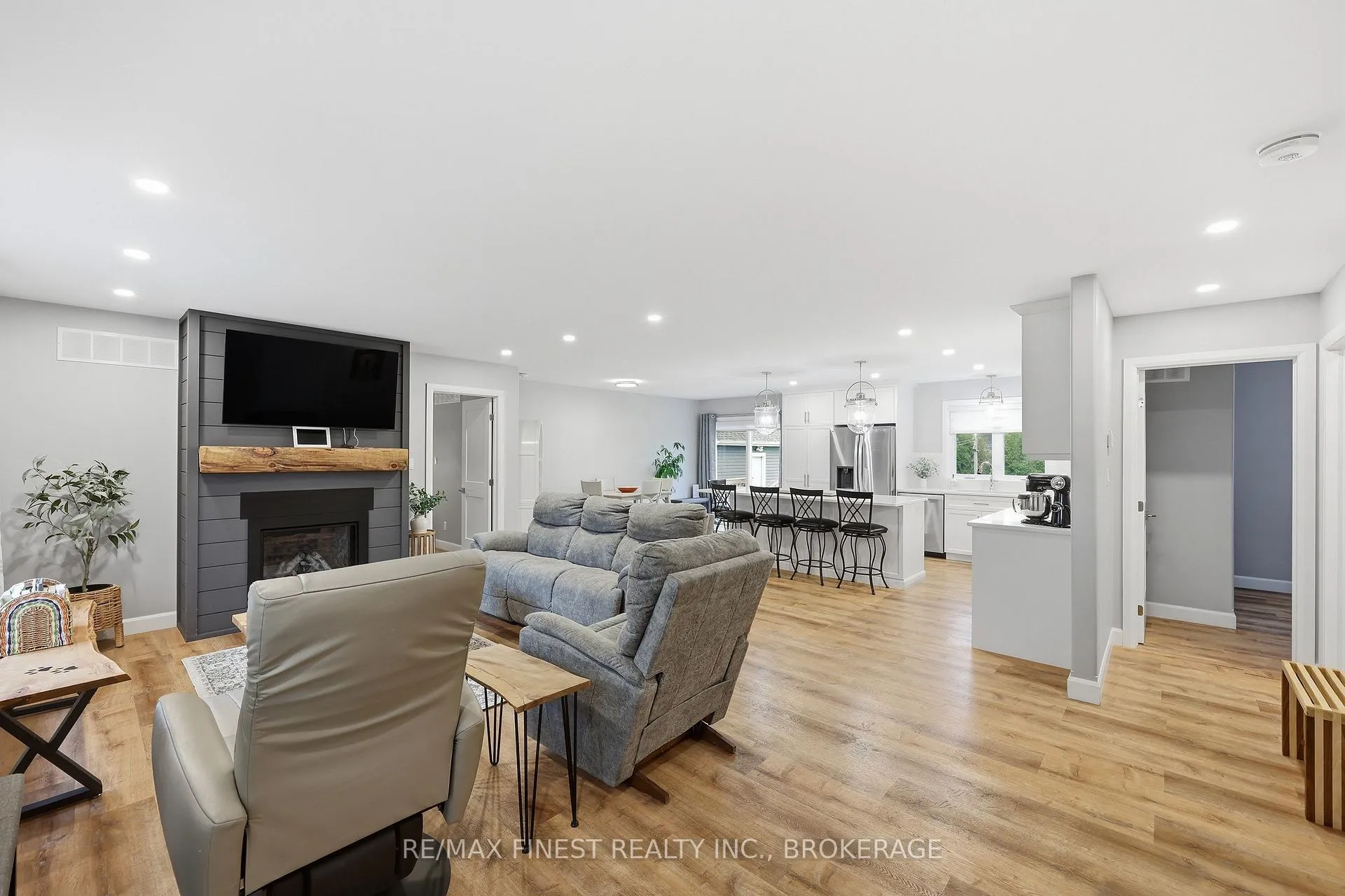 Photo 10 of 4173 Mangan Boulevard, Kingston, City North of 401 — HOMEH