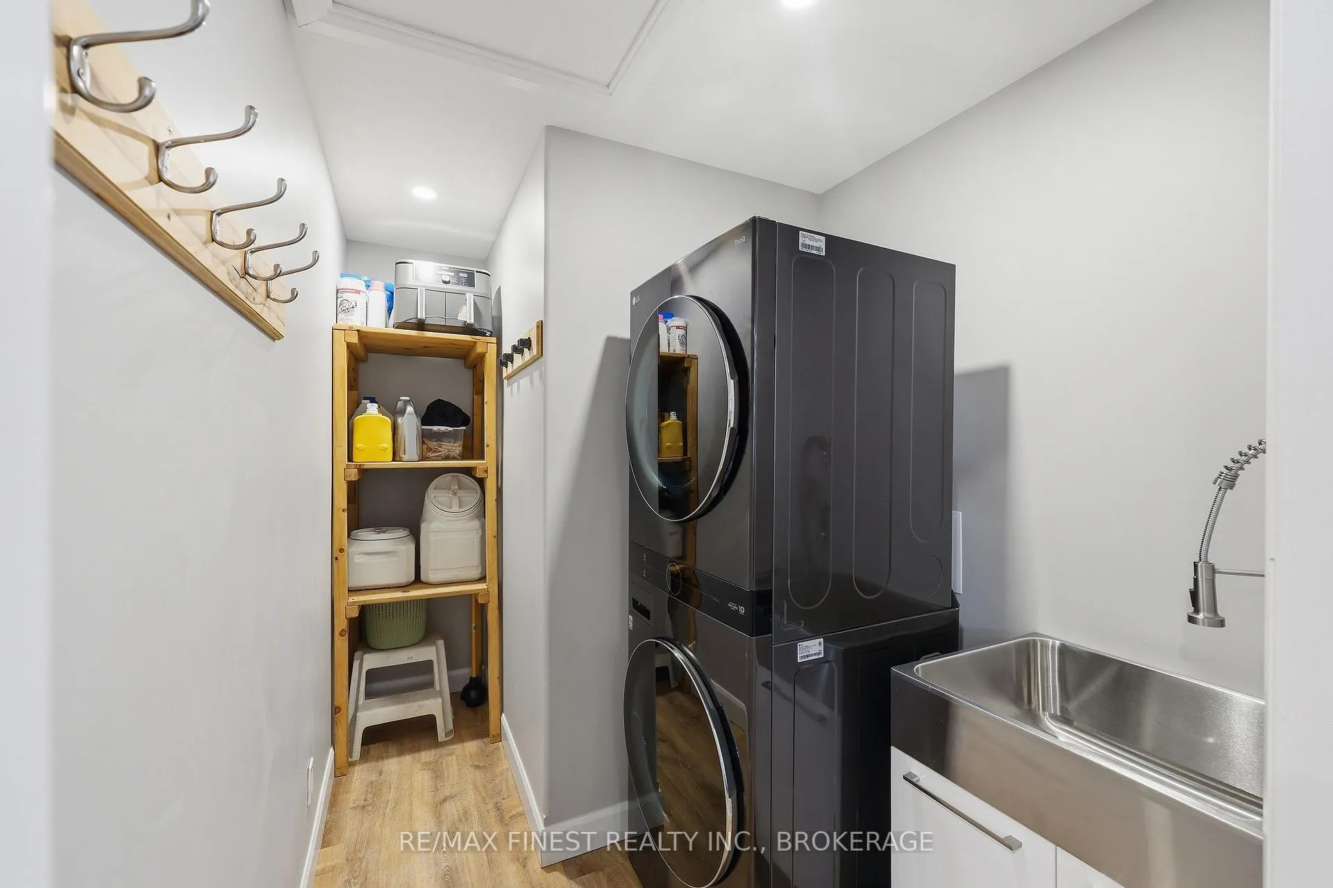 Photo 23 of 4173 Mangan Boulevard, Kingston, City North of 401 — HOMEH