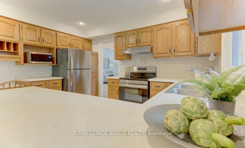 Photo 10 of 333 Calvington Place, Waterloo — HOMEH