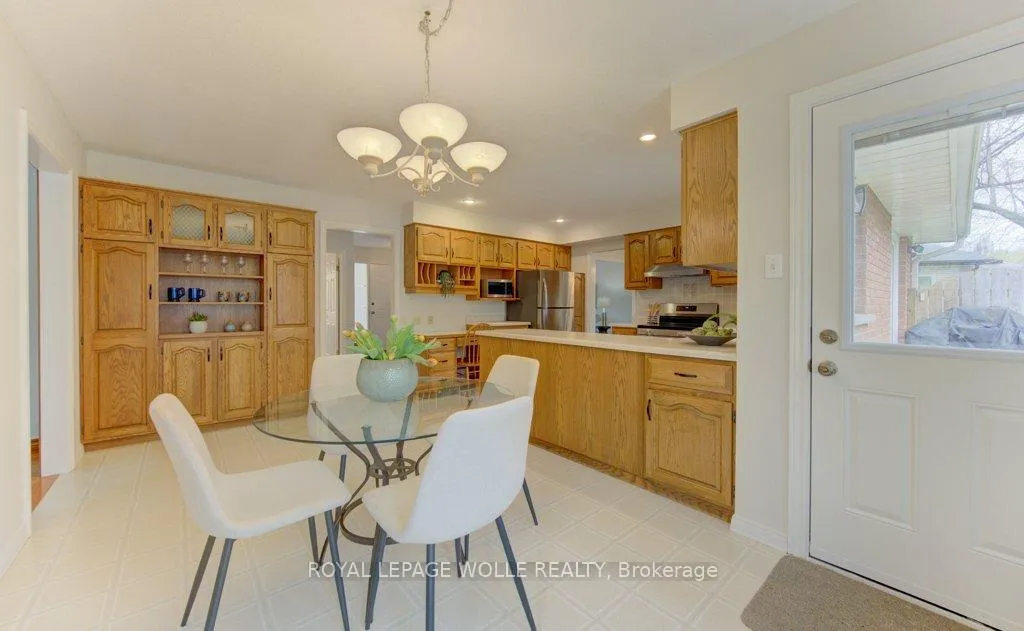 Photo 13 of 333 Calvington Place, Waterloo — HOMEH