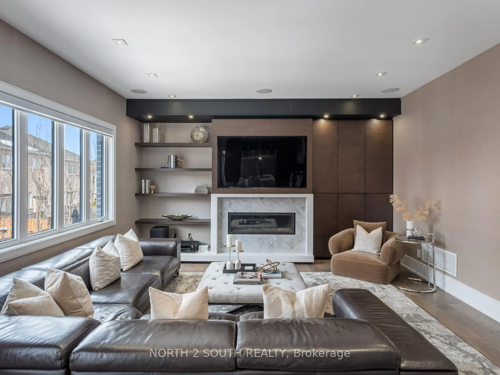 Photo 11 of 36 Kylemount Court, Vaughan, Patterson — HOMEH