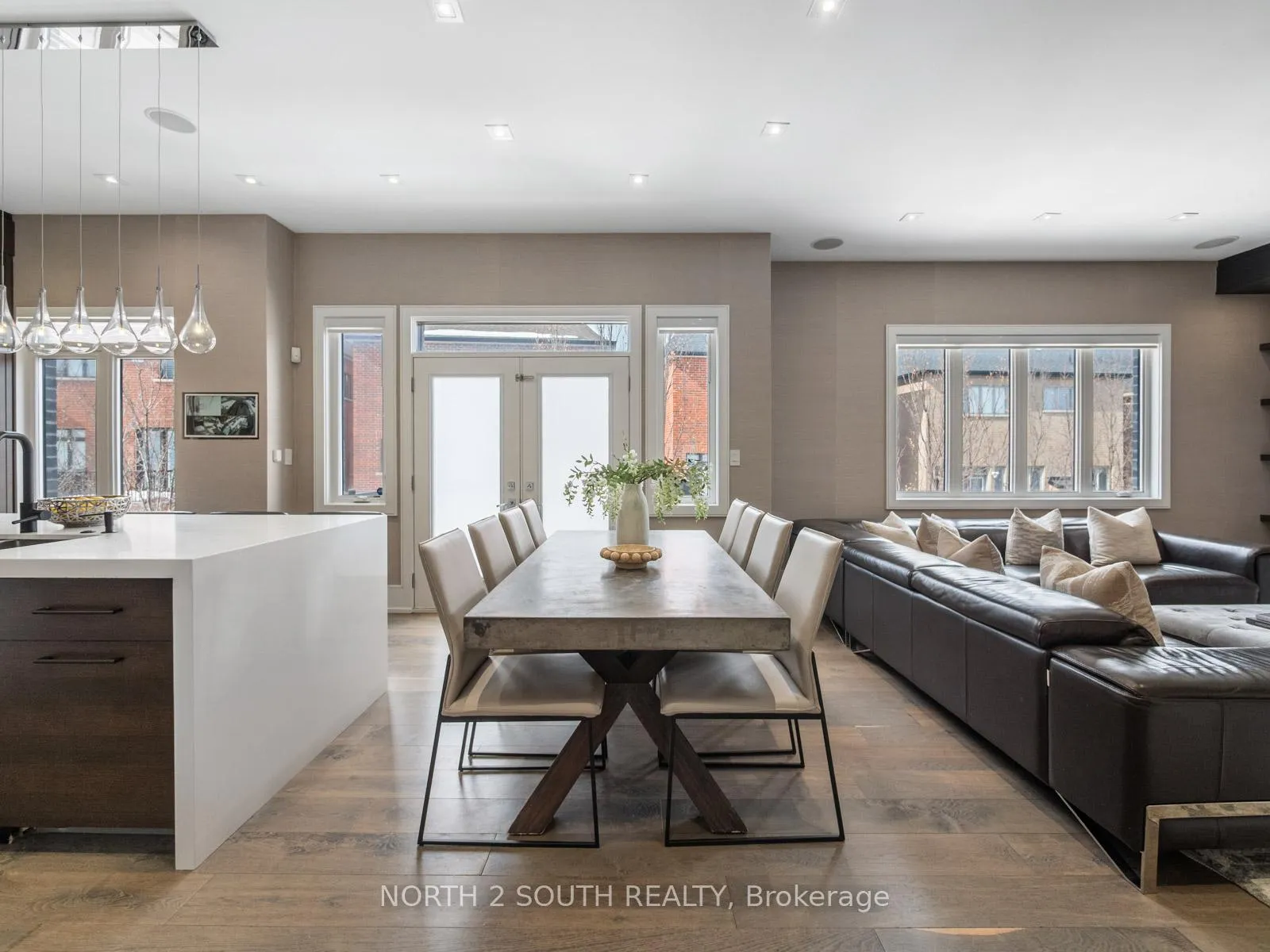 Photo 14 of 36 Kylemount Court, Vaughan, Patterson — HOMEH