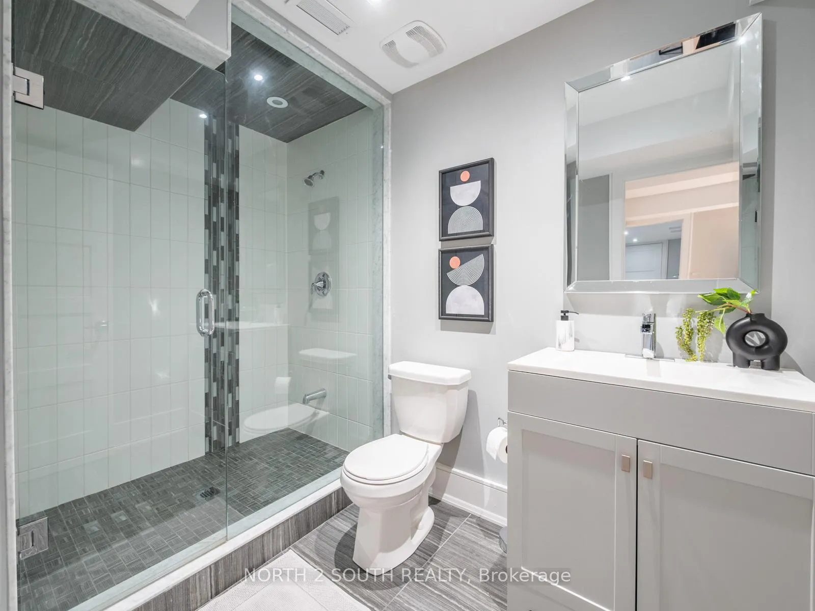 Photo 45 of 36 Kylemount Court, Vaughan, Patterson — HOMEH