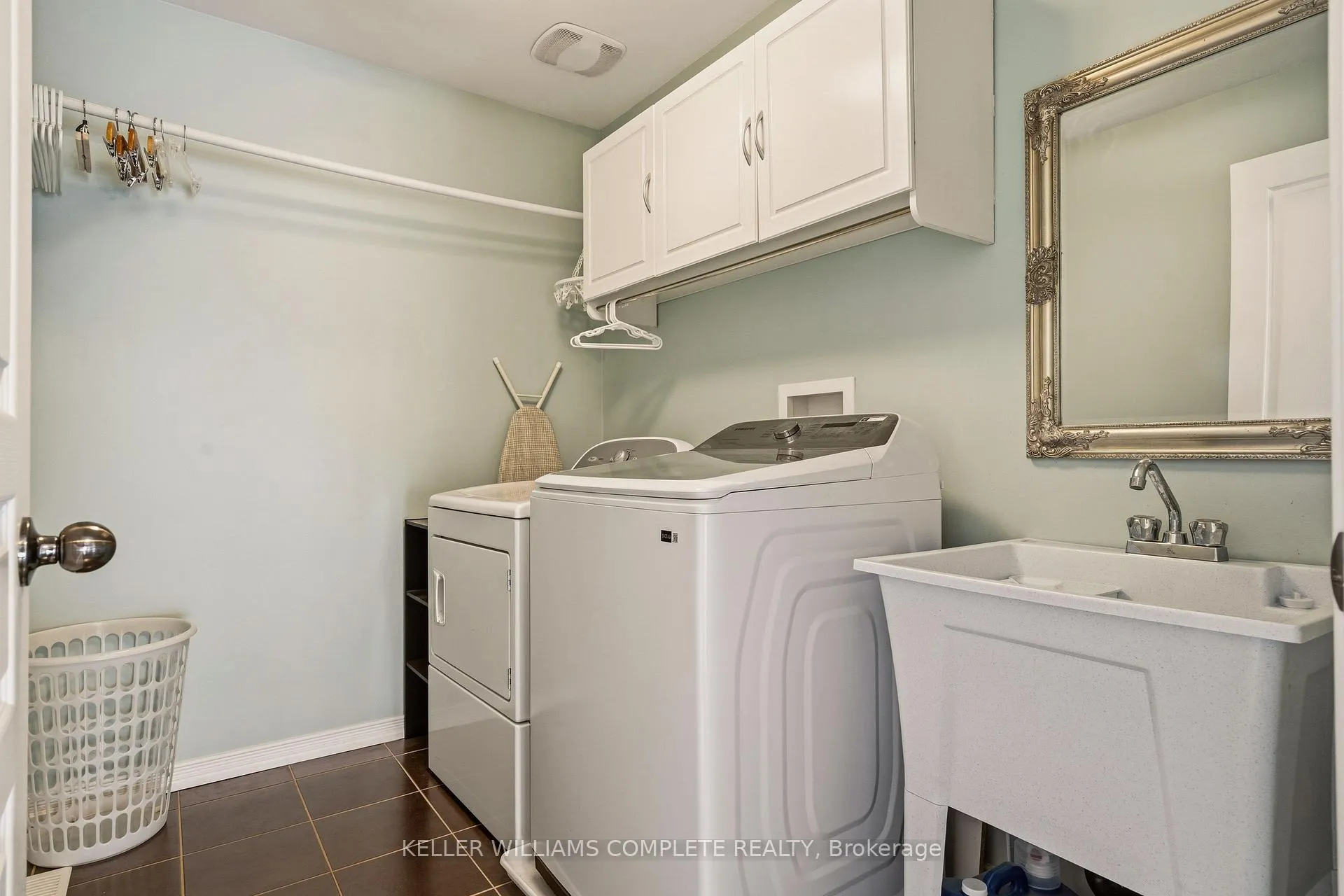 Photo 33 of 42 Yager Drive, Hamilton, Binbrook — HOMEH