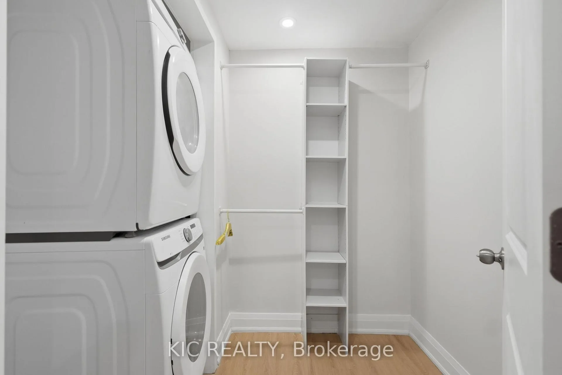 Photo 11 of Unit Basement, 38 Maple Crown Terrace, Barrie, Innis-Shore — HOMEH