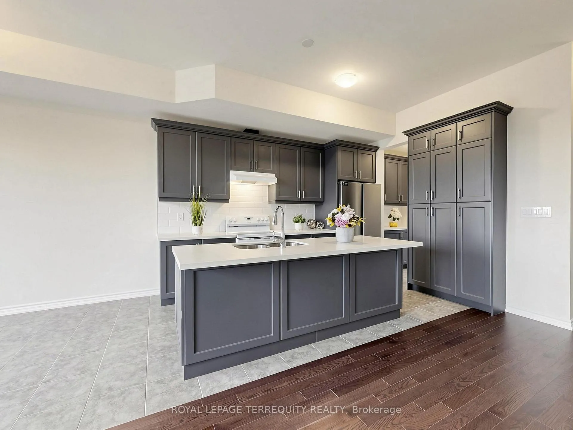 Photo 3 of 293 Swan Park Road, Markham, Greensborough — HOMEH