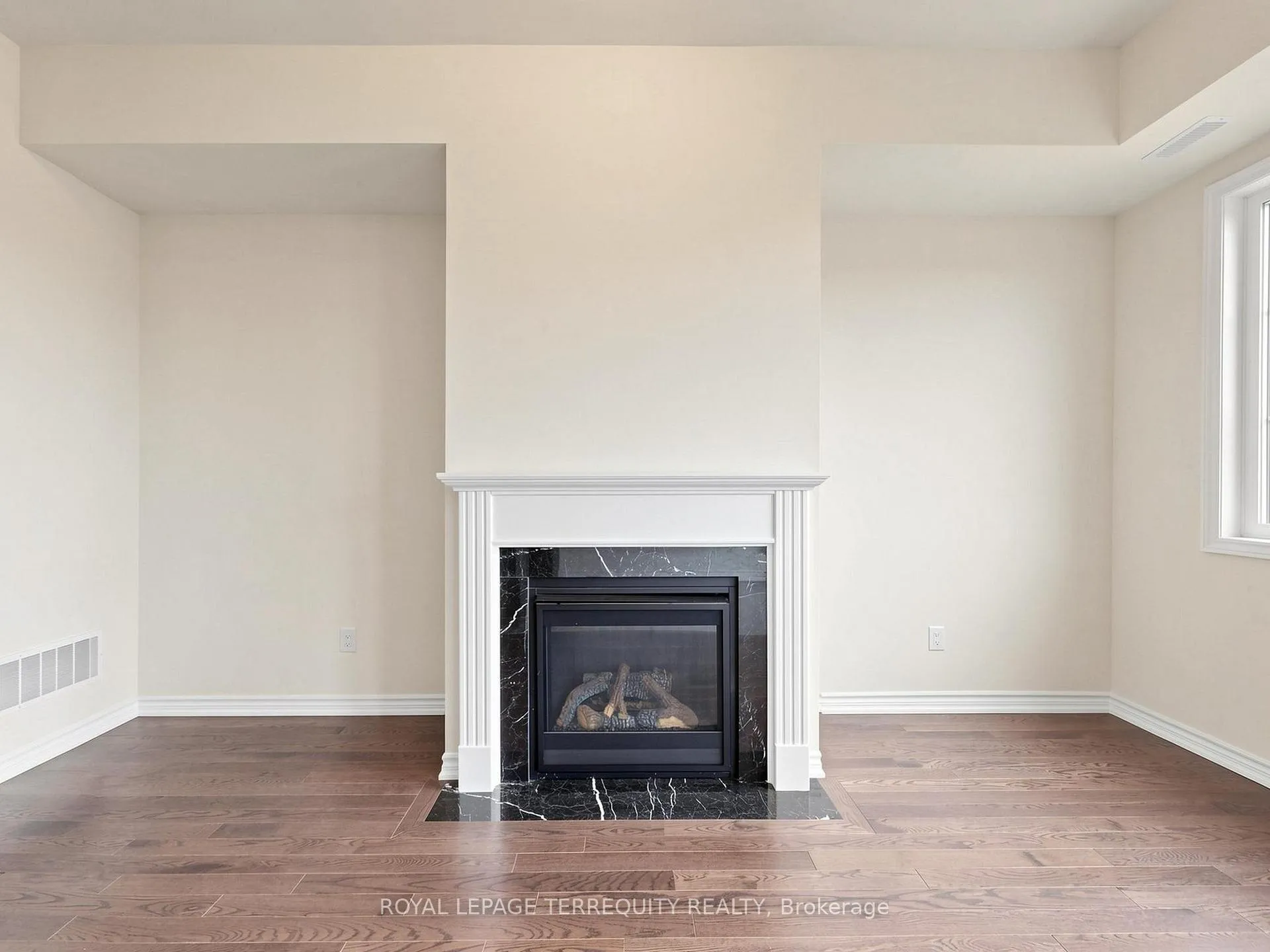Photo 8 of 293 Swan Park Road, Markham, Greensborough — HOMEH