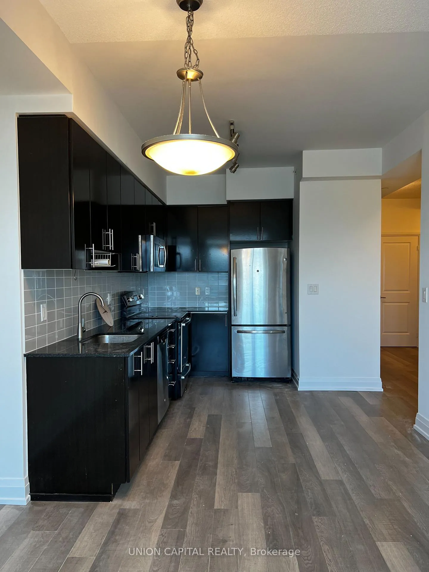 Photo 6 of Unit 420, 7167 Yonge Street, Markham, Grandview — HOMEH