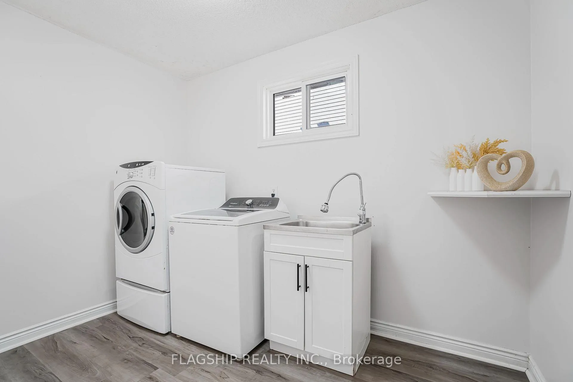 Photo 16 of 54 George Reynolds Drive, Clarington, Courtice — HOMEH