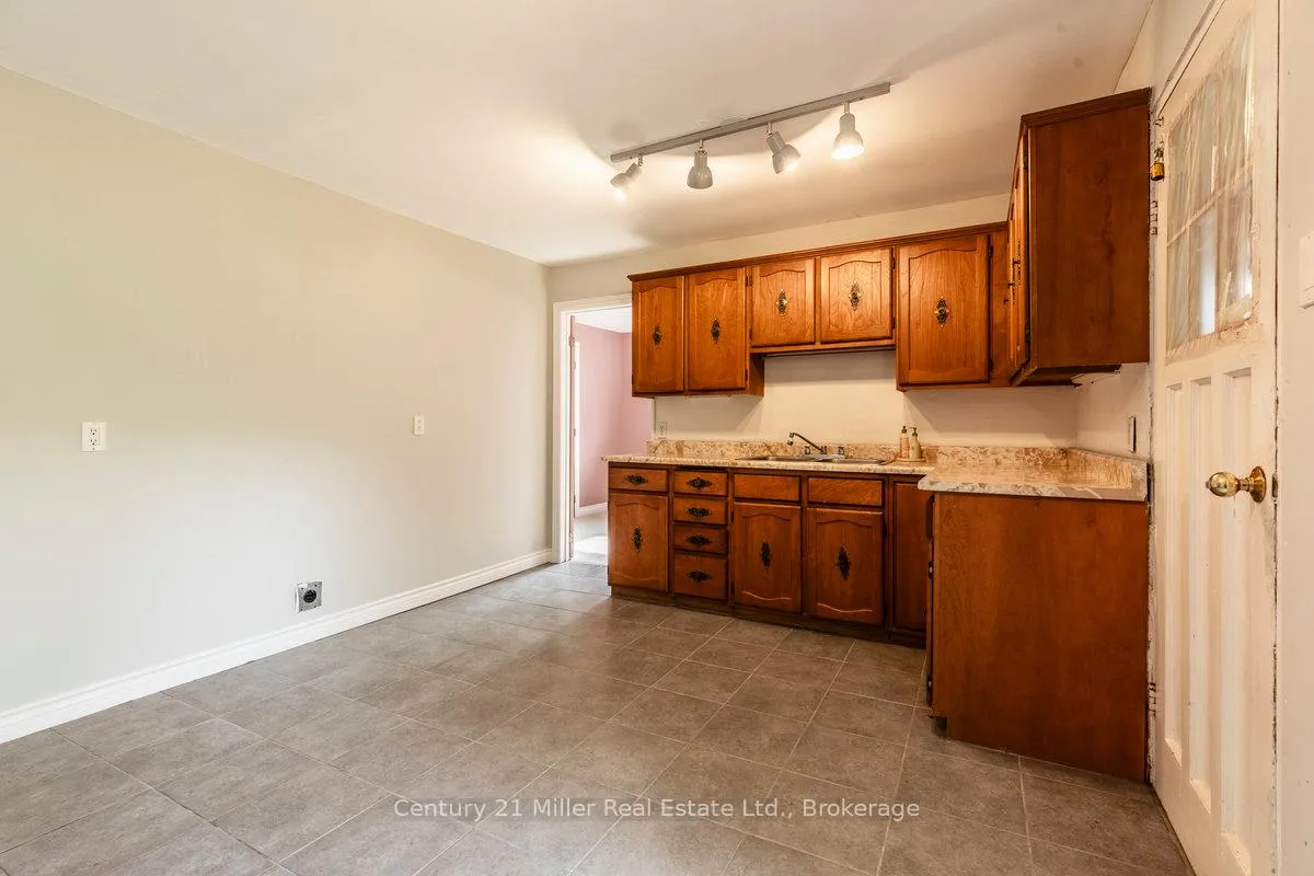 Photo 14 of 15836 Airport Road, Caledon, Caledon East — HOMEH
