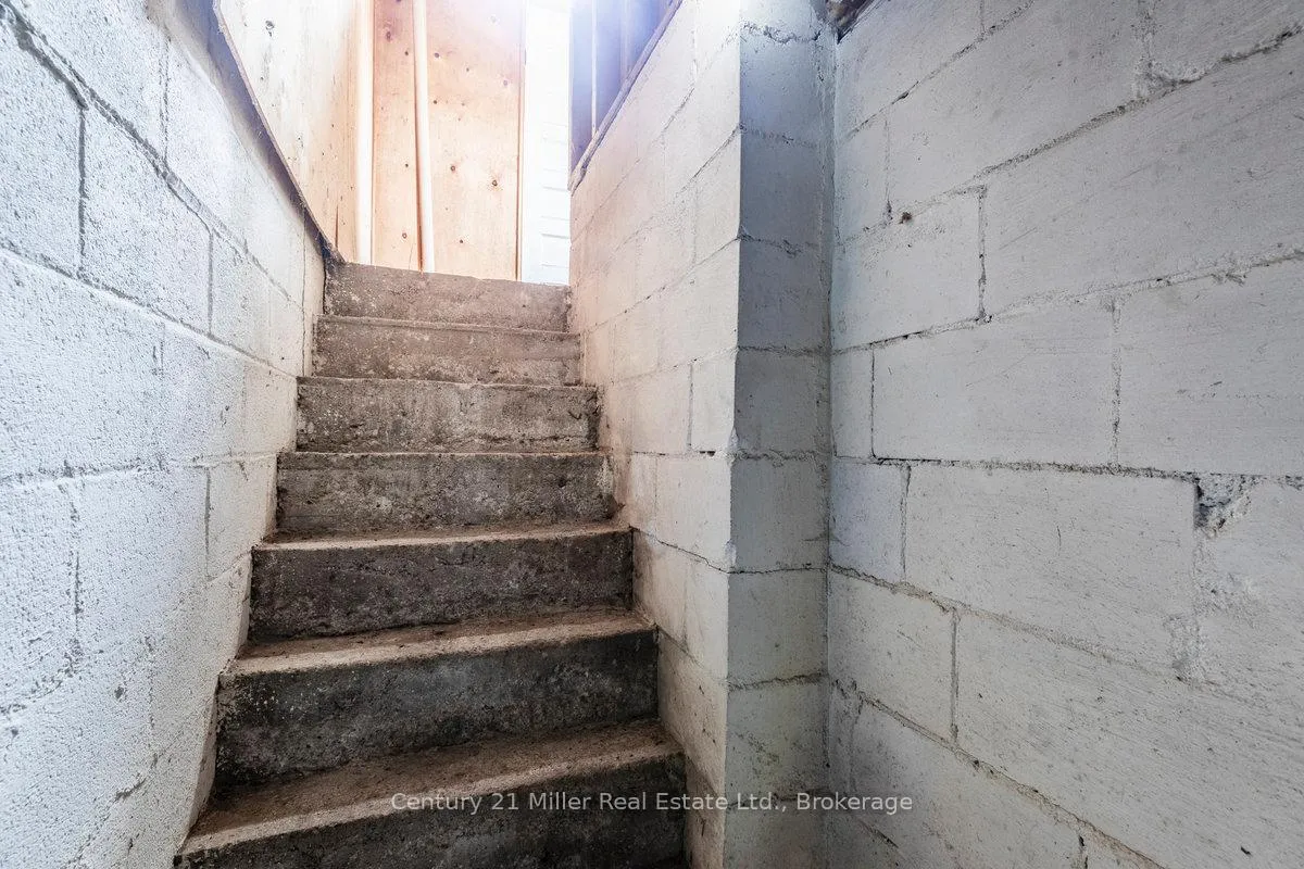 Photo 32 of 15836 Airport Road, Caledon, Caledon East — HOMEH