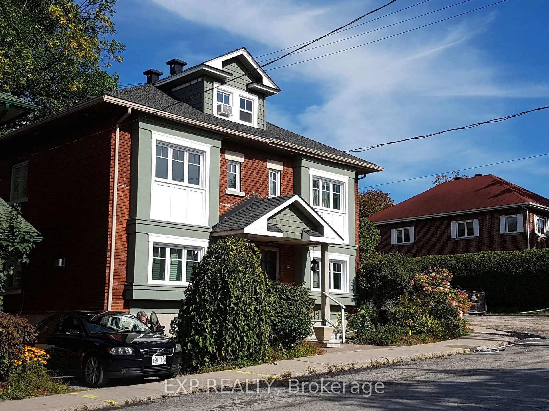 Photo 2 of 145 Blackburn Avenue, Ottawa, Sandy Hill — HOMEH