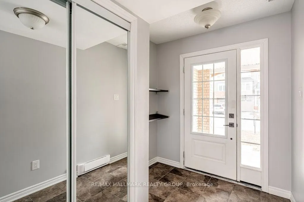 Photo 3 of 502 Coldwater Crescent, Ottawa, Kanata - Emerald Meadows/Trailwest — HOMEH