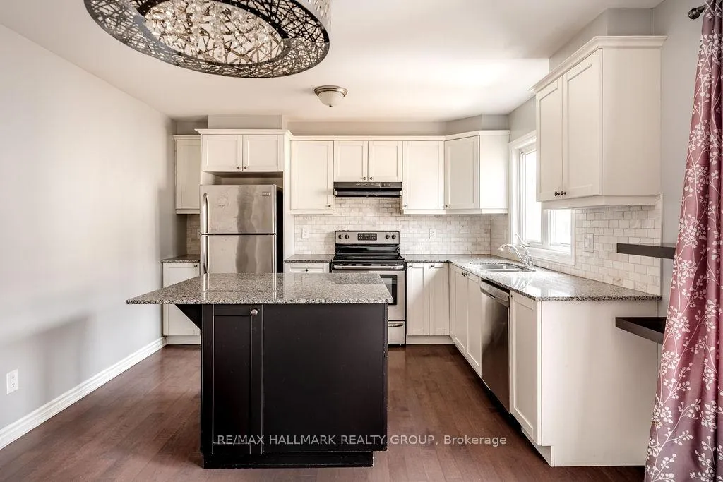 Photo 8 of 502 Coldwater Crescent, Ottawa, Kanata - Emerald Meadows/Trailwest — HOMEH