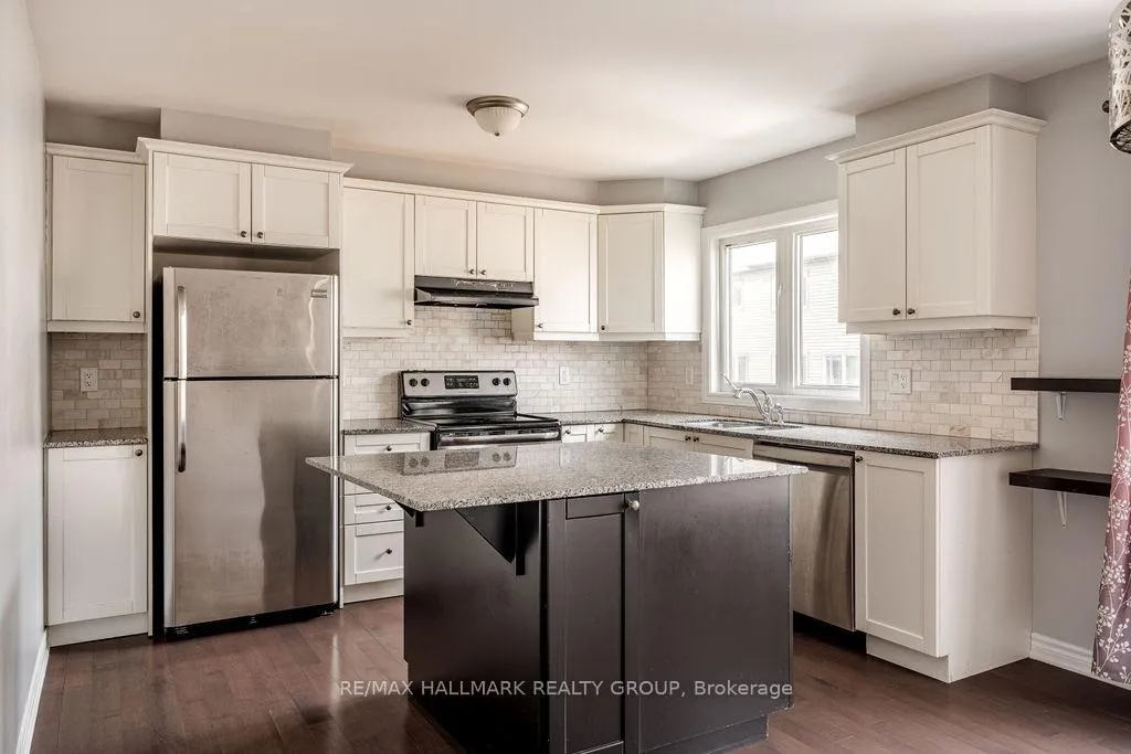 Photo 9 of 502 Coldwater Crescent, Ottawa, Kanata - Emerald Meadows/Trailwest — HOMEH
