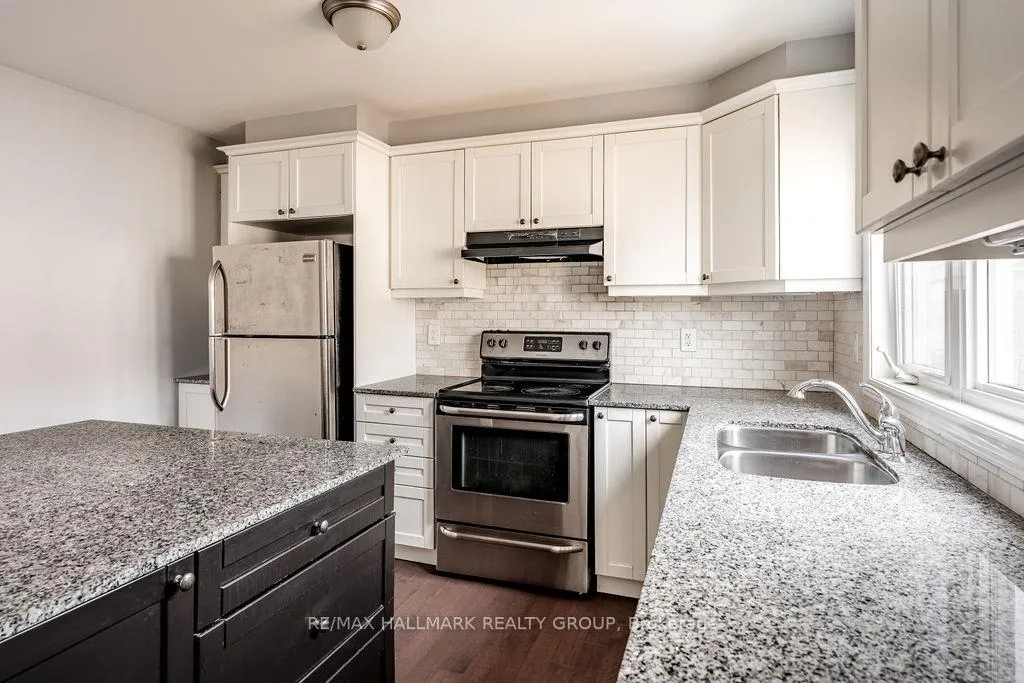 Photo 10 of 502 Coldwater Crescent, Ottawa, Kanata - Emerald Meadows/Trailwest — HOMEH