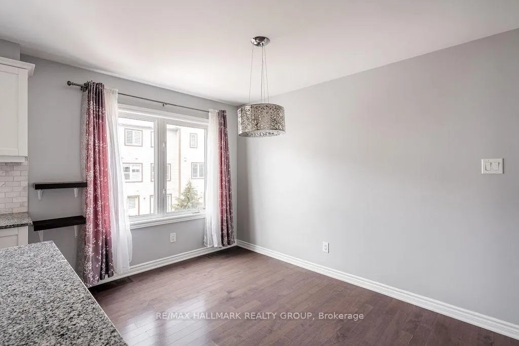 Photo 13 of 502 Coldwater Crescent, Ottawa, Kanata - Emerald Meadows/Trailwest — HOMEH