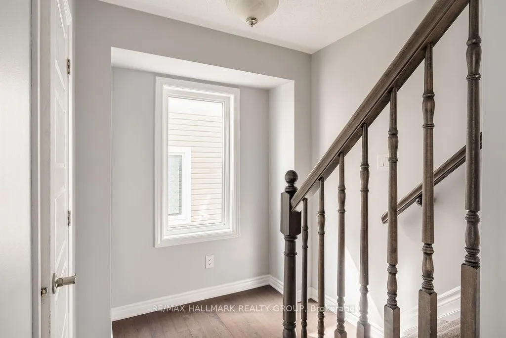 Photo 19 of 502 Coldwater Crescent, Ottawa, Kanata - Emerald Meadows/Trailwest — HOMEH