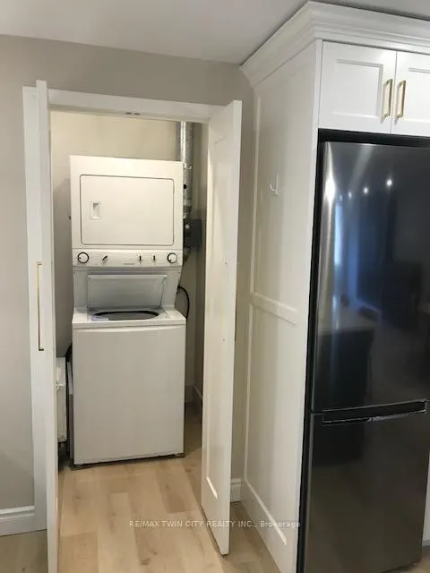 Photo 6 of Unit 502, 35 Green Valley Drive, Kitchener, Pioneer Park — HOMEH
