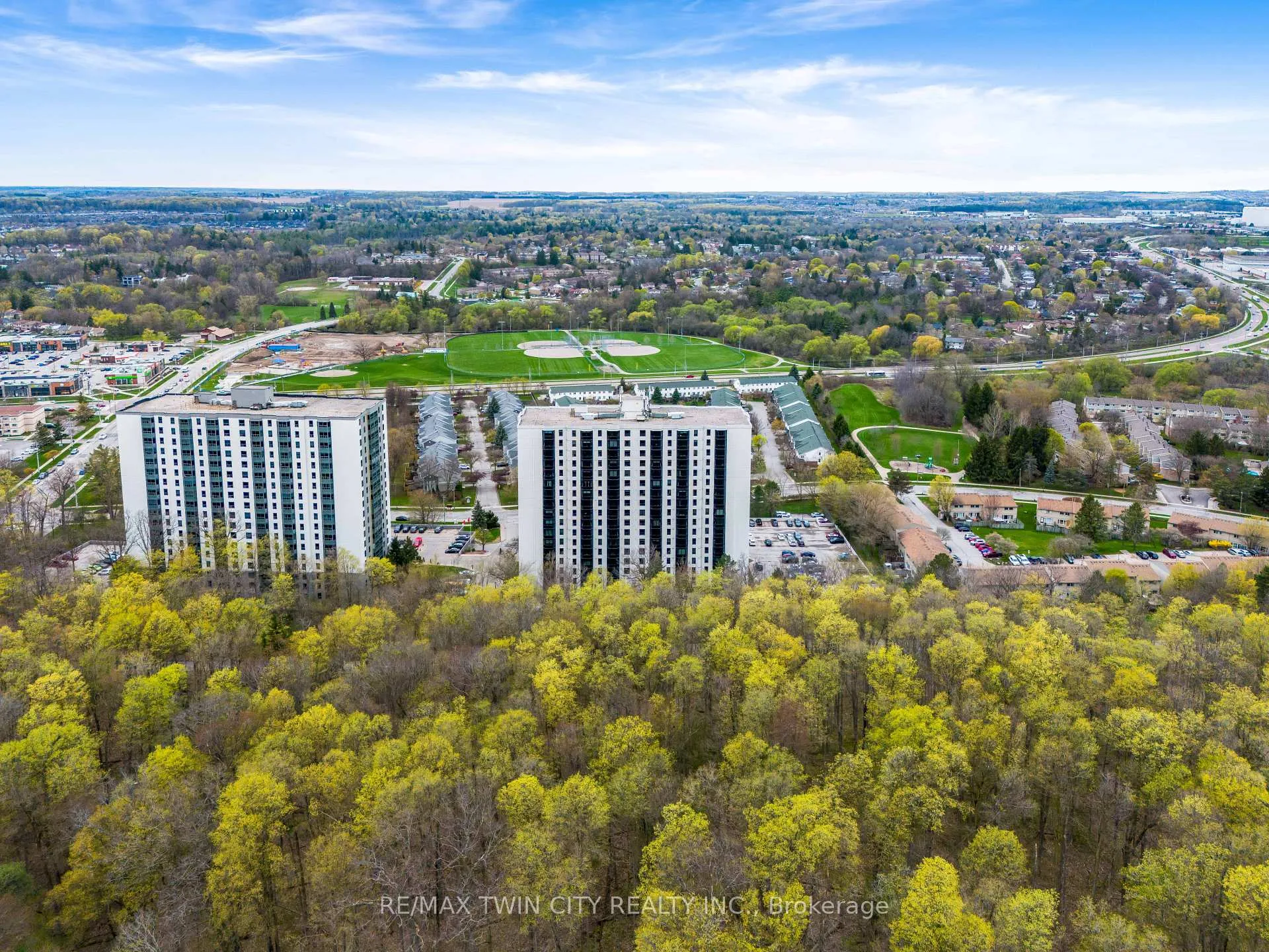 Photo 13 of Unit 502, 35 Green Valley Drive, Kitchener, Pioneer Park — HOMEH