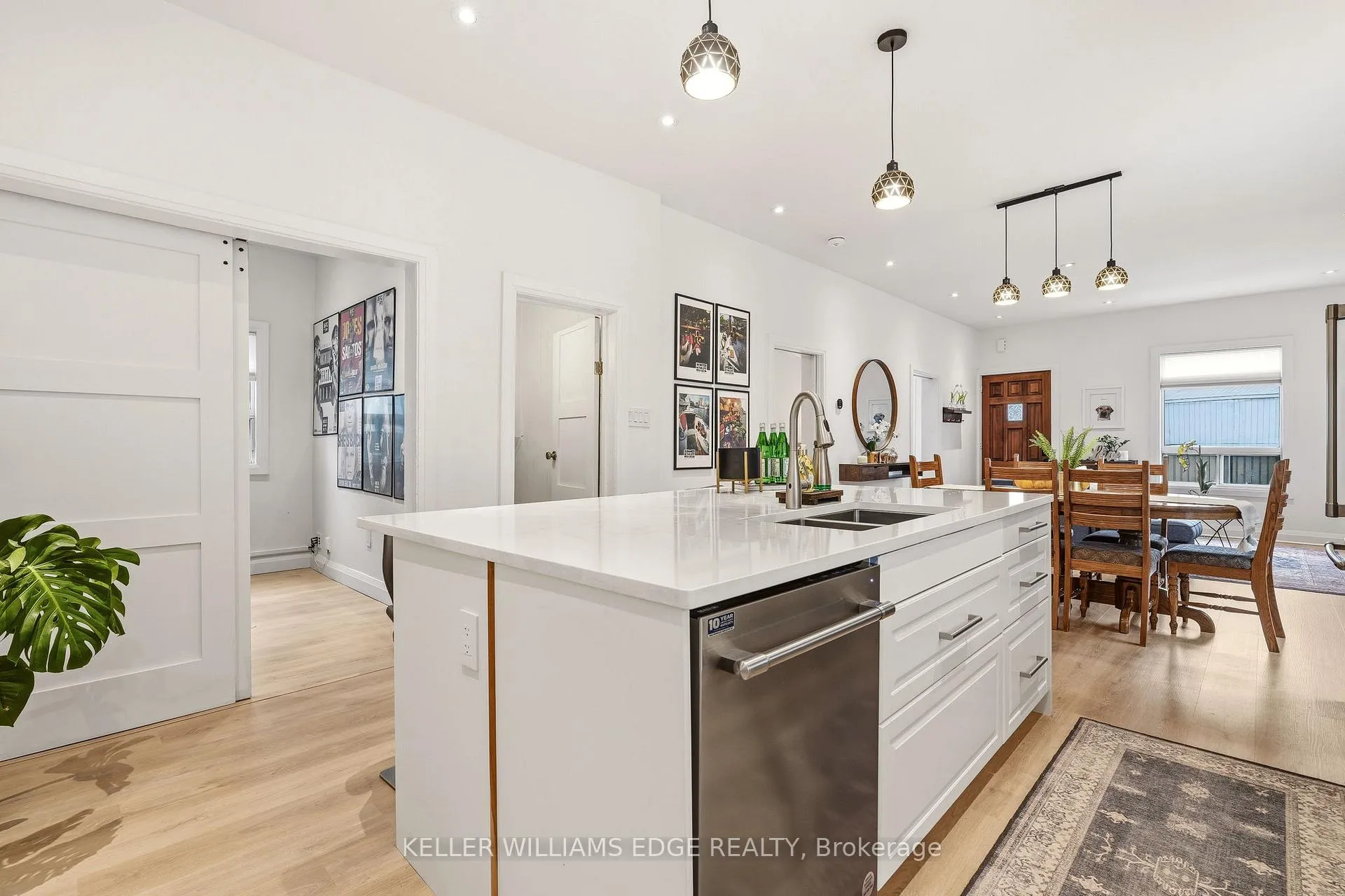Photo 10 of 14 Holme Street, Brantford — HOMEH