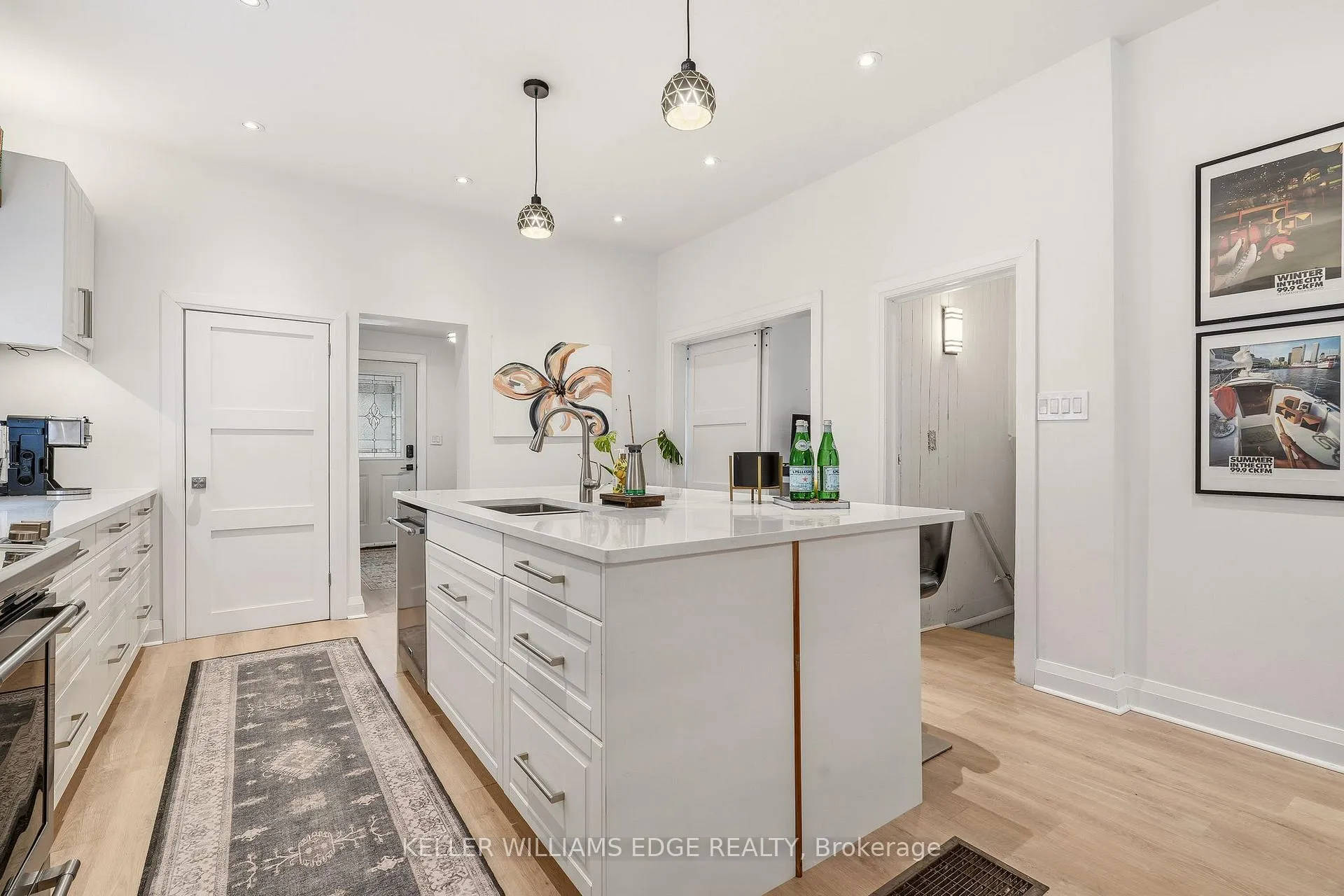 Photo 11 of 14 Holme Street, Brantford — HOMEH