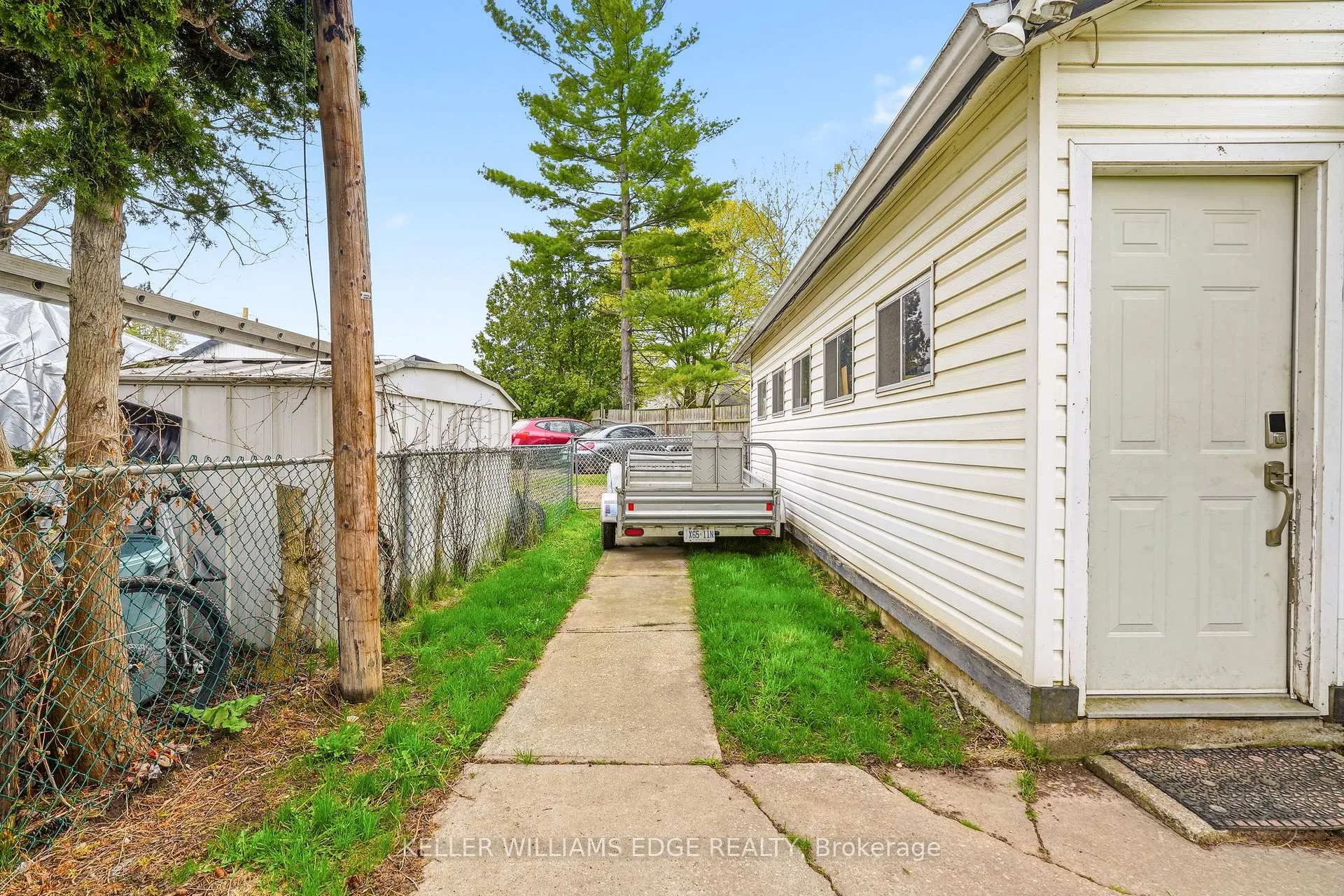Photo 30 of 14 Holme Street, Brantford — HOMEH