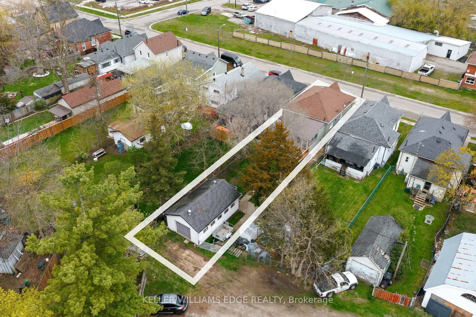 Photo 36 of 14 Holme Street, Brantford — HOMEH