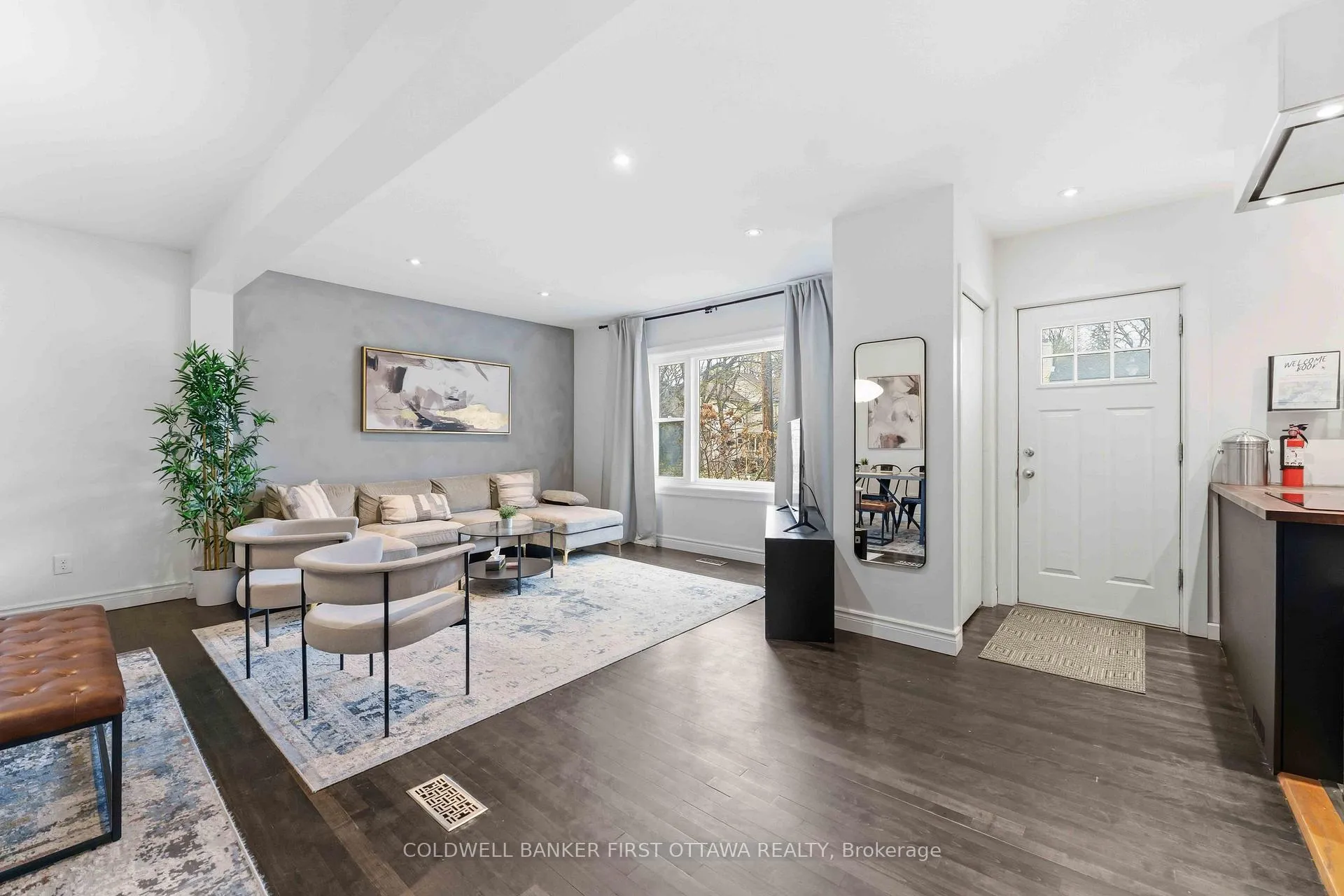 Photo 2 of 260 Keyworth Avenue, Ottawa, Ottawa West/Tunneys Pasture — HOMEH