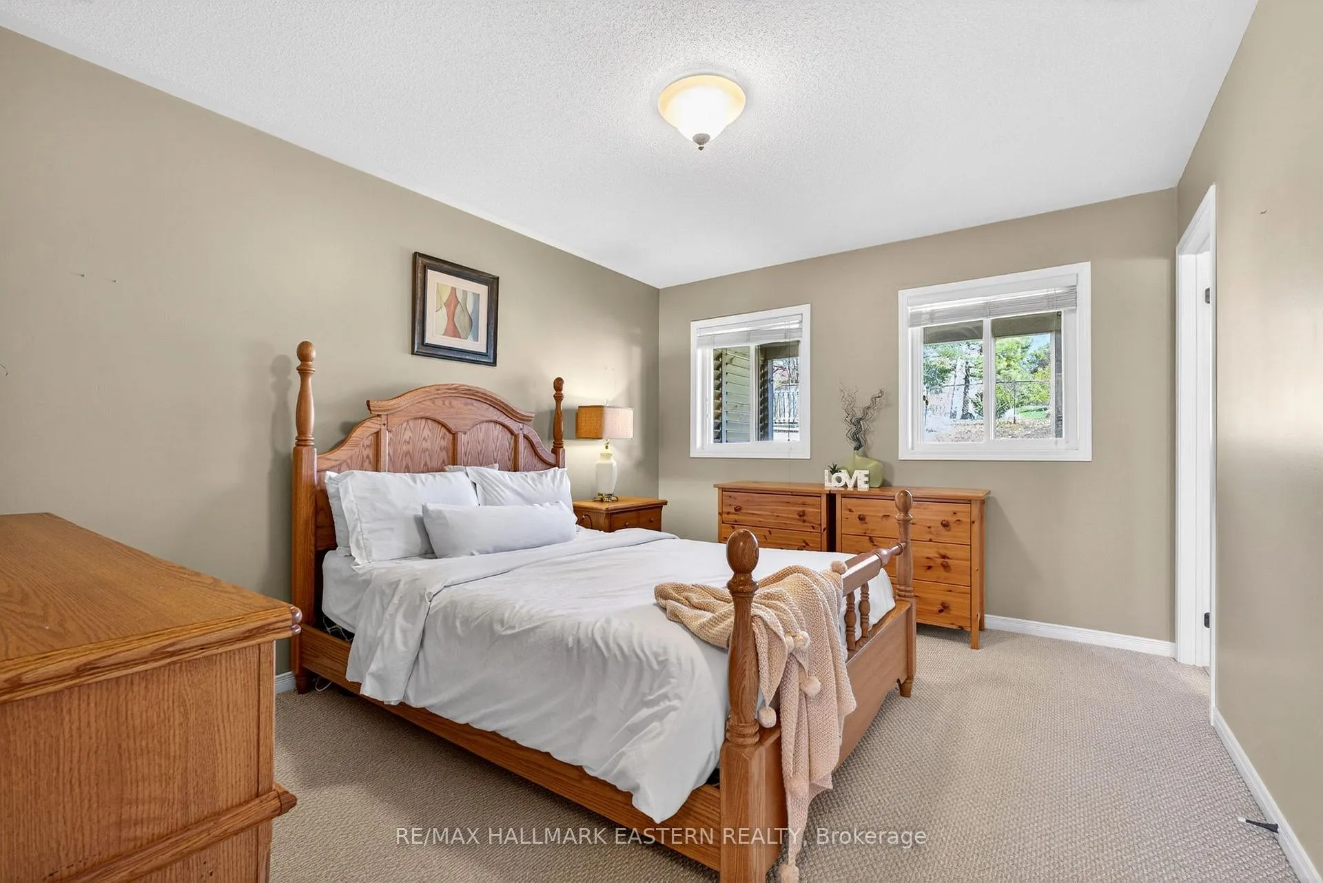 Photo 14 of 582 Clancy Crescent, Peterborough, Otonabee Ward 1 — HOMEH