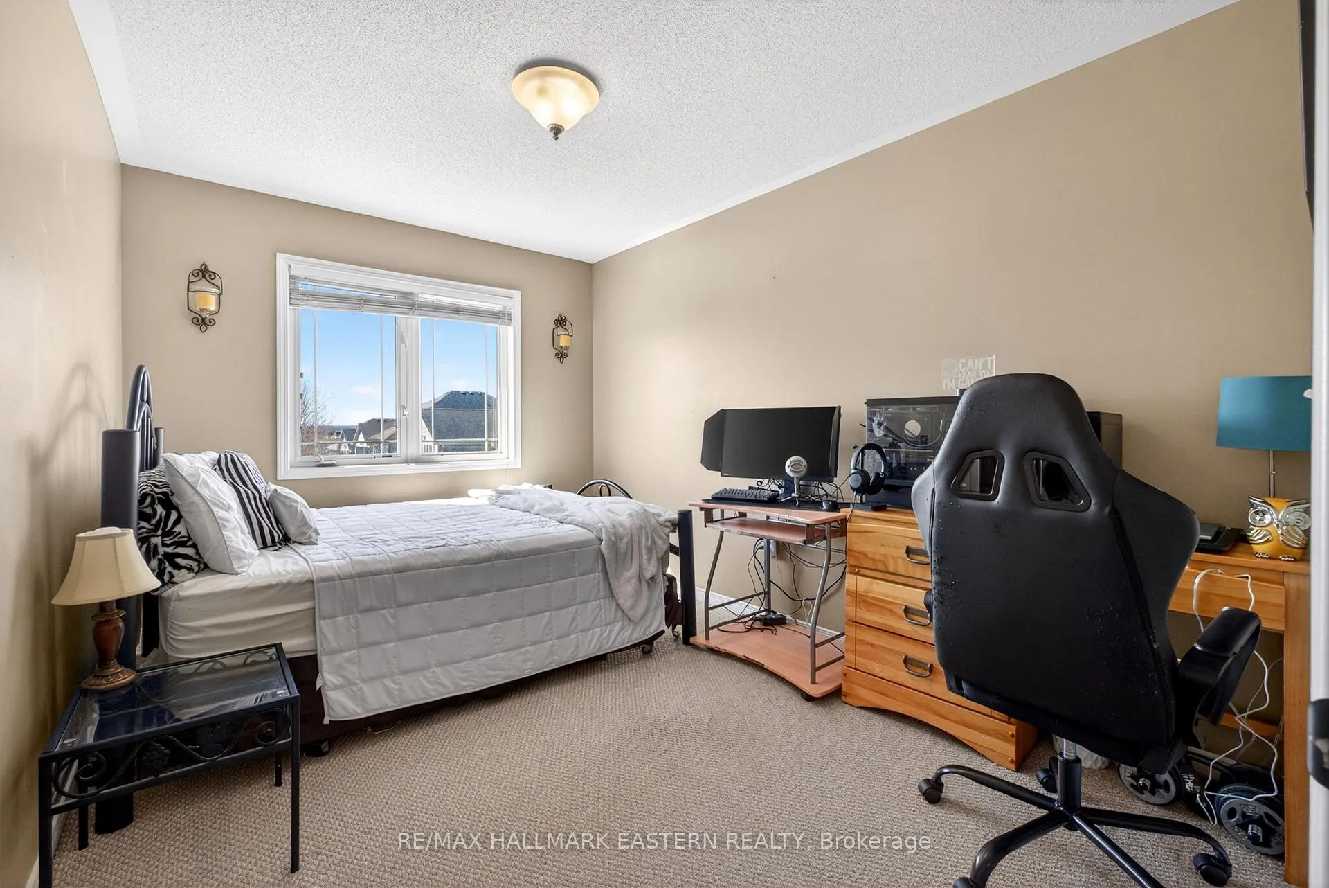 Photo 20 of 582 Clancy Crescent, Peterborough, Otonabee Ward 1 — HOMEH