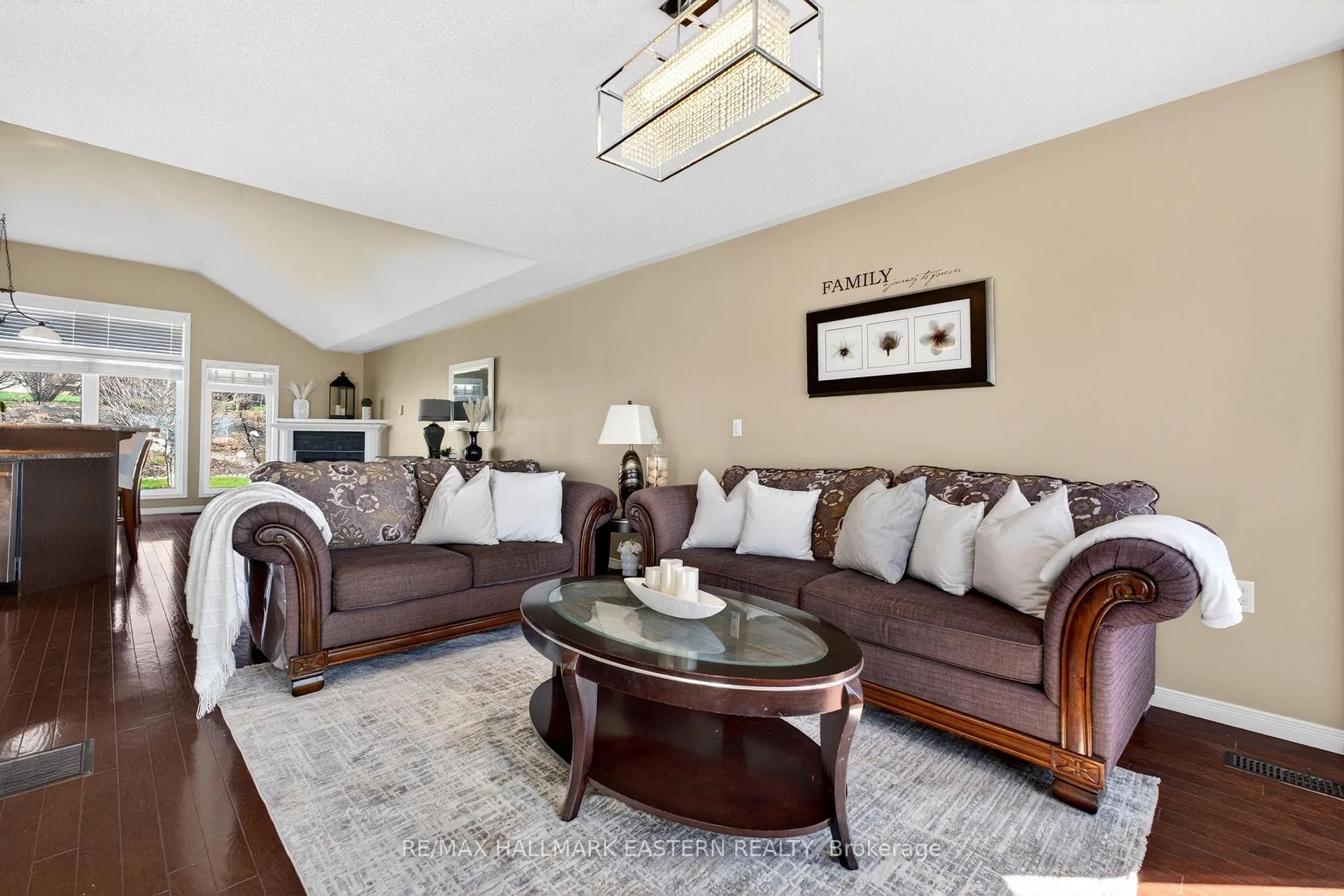 Photo 23 of 582 Clancy Crescent, Peterborough, Otonabee Ward 1 — HOMEH