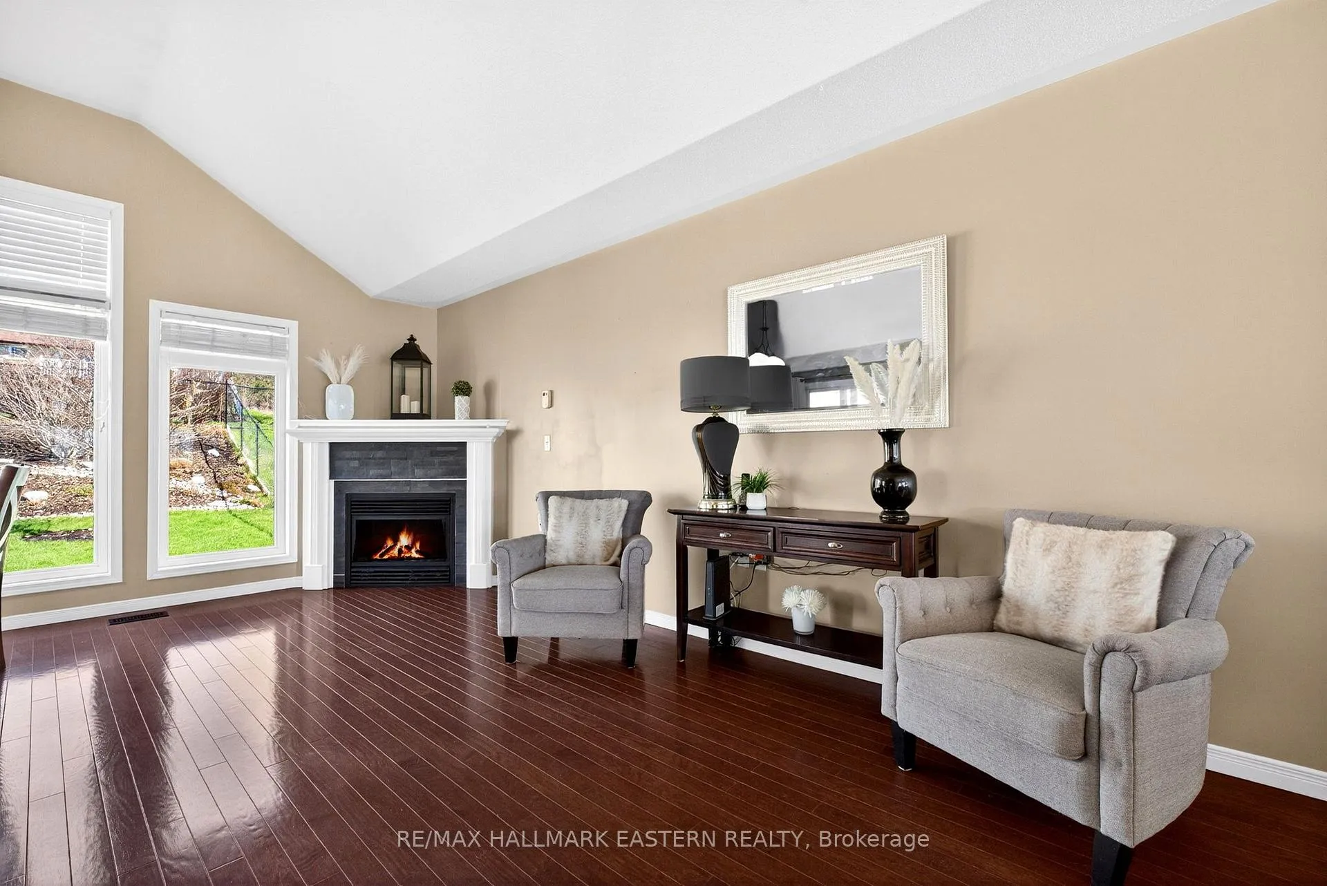 Photo 24 of 582 Clancy Crescent, Peterborough, Otonabee Ward 1 — HOMEH