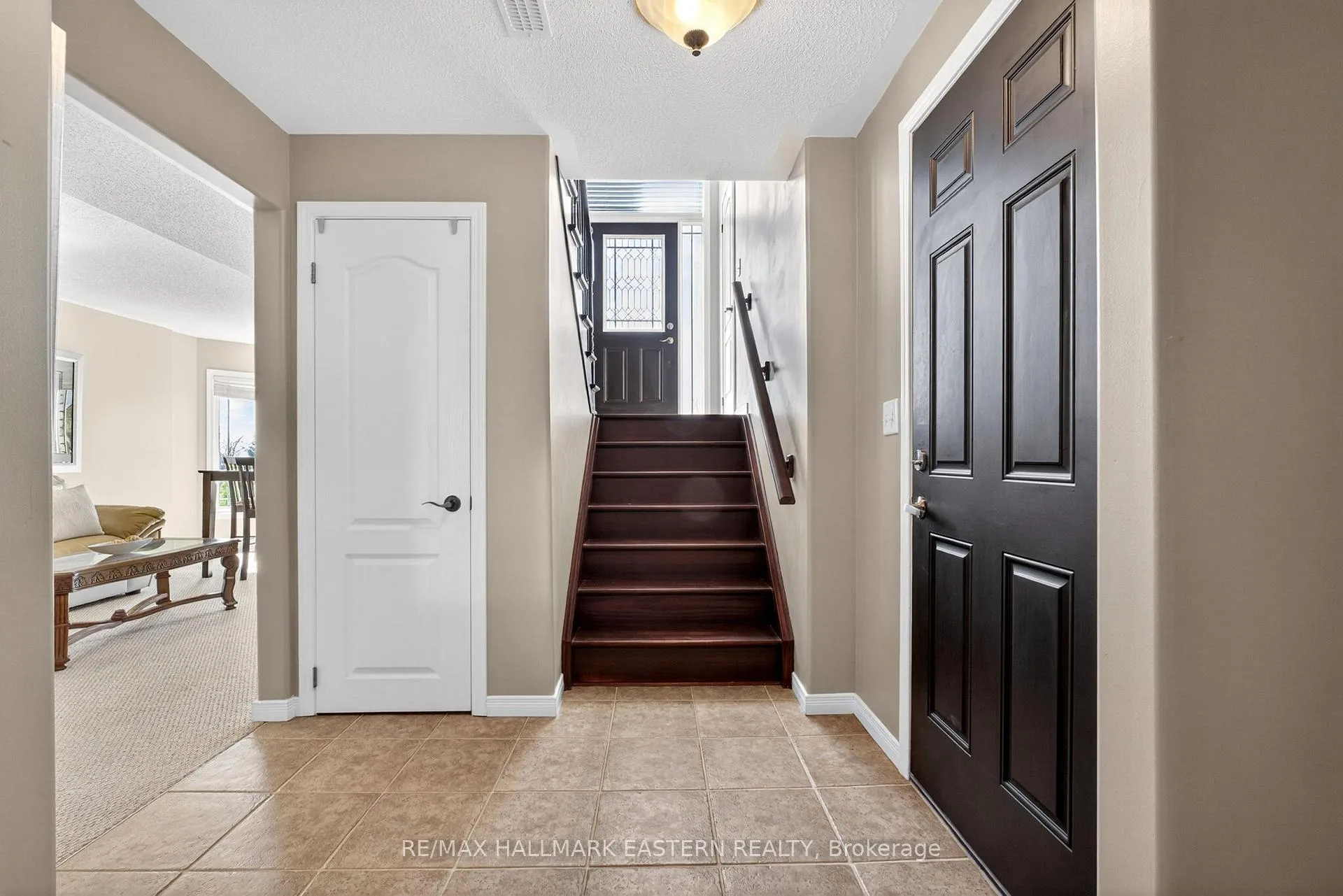 Photo 25 of 582 Clancy Crescent, Peterborough, Otonabee Ward 1 — HOMEH