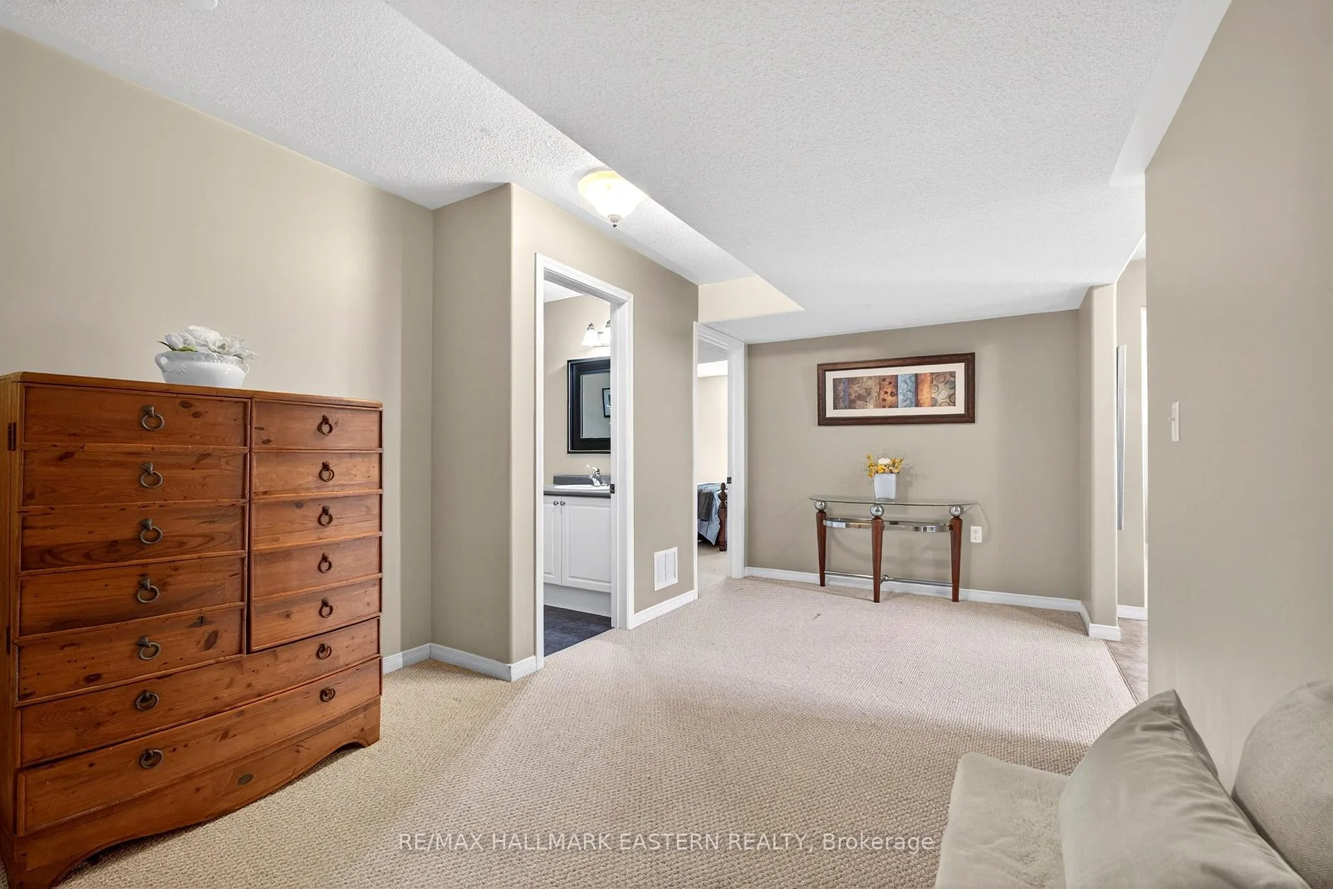 Photo 26 of 582 Clancy Crescent, Peterborough, Otonabee Ward 1 — HOMEH