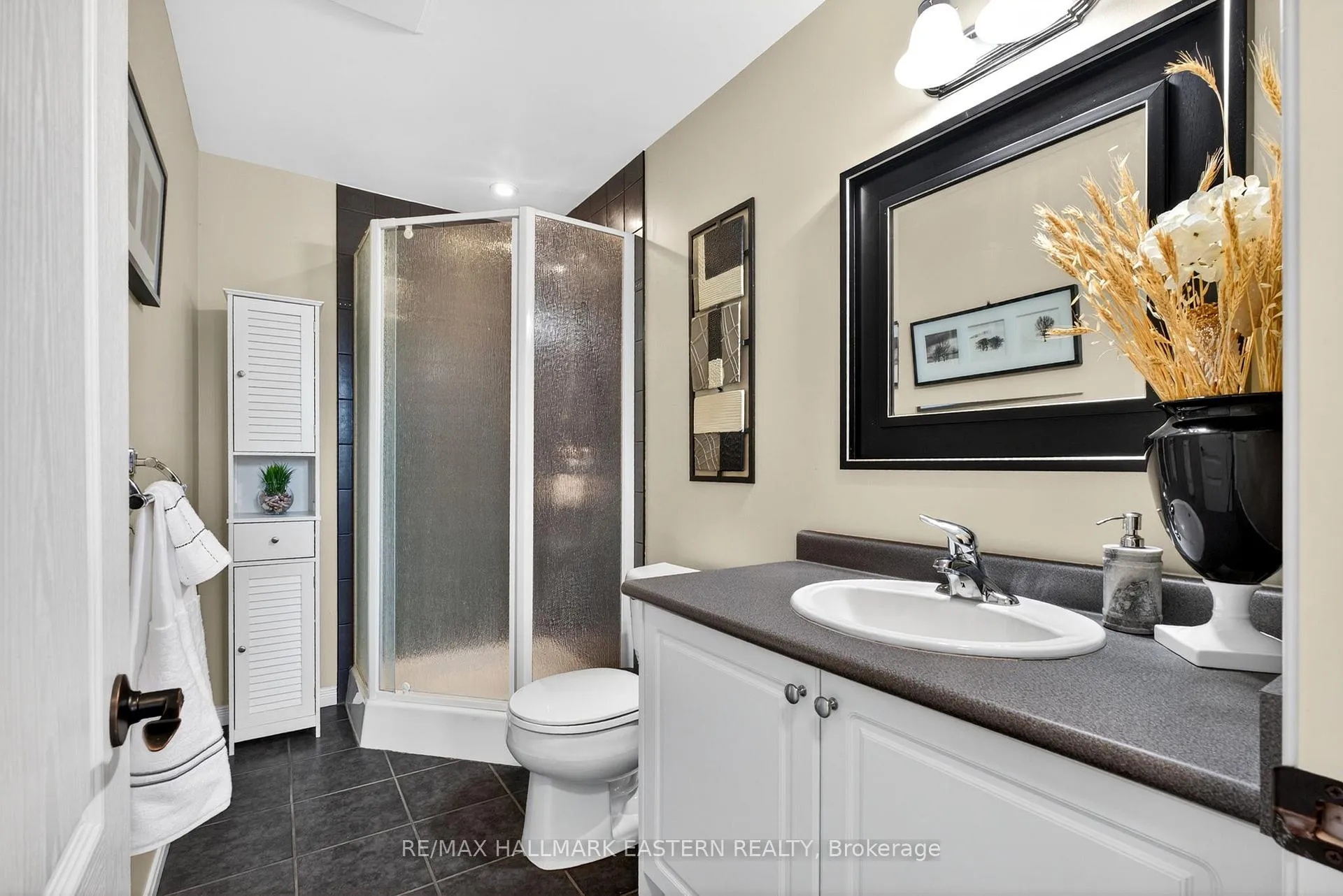 Photo 31 of 582 Clancy Crescent, Peterborough, Otonabee Ward 1 — HOMEH