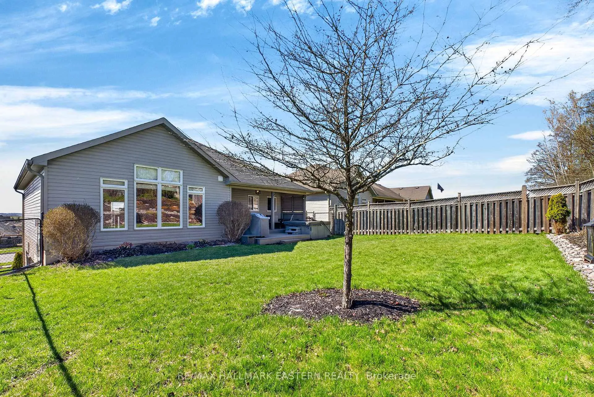 Photo 41 of 582 Clancy Crescent, Peterborough, Otonabee Ward 1 — HOMEH
