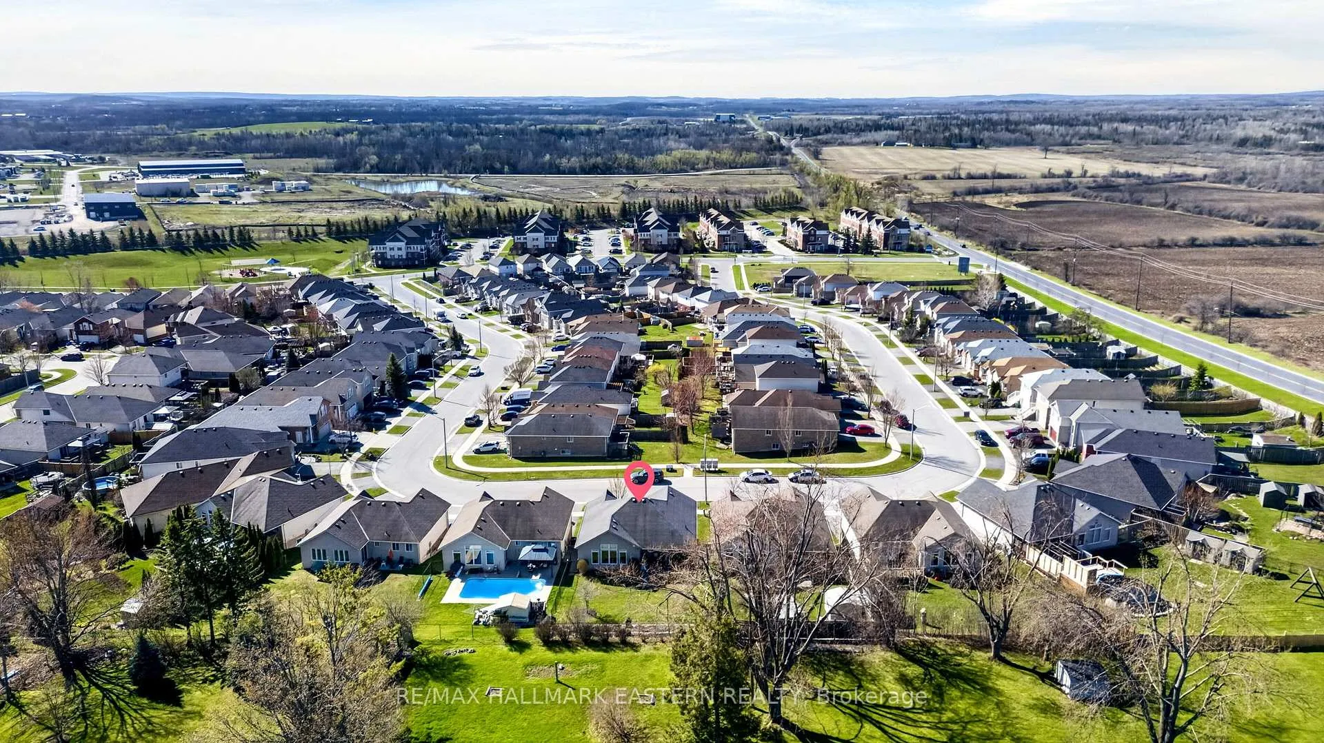 Photo 43 of 582 Clancy Crescent, Peterborough, Otonabee Ward 1 — HOMEH