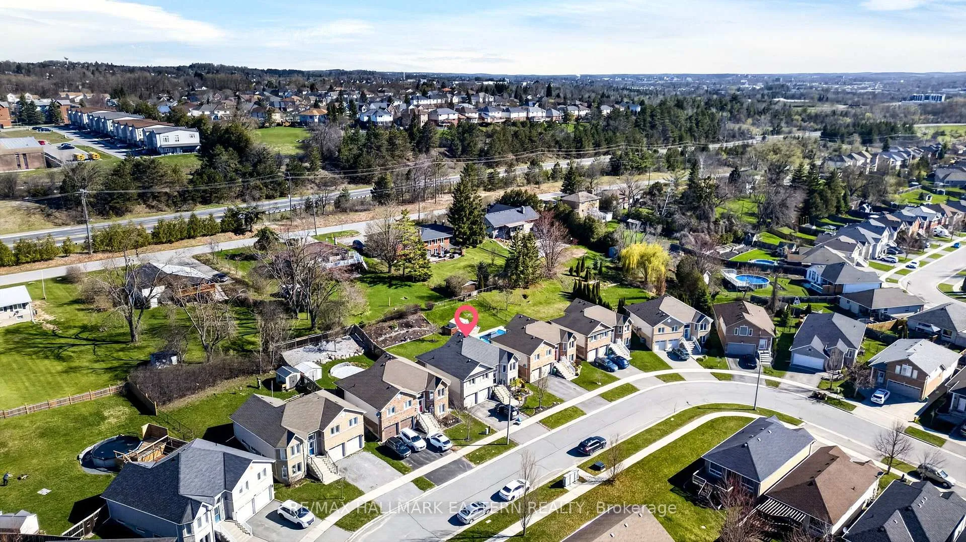 Photo 44 of 582 Clancy Crescent, Peterborough, Otonabee Ward 1 — HOMEH